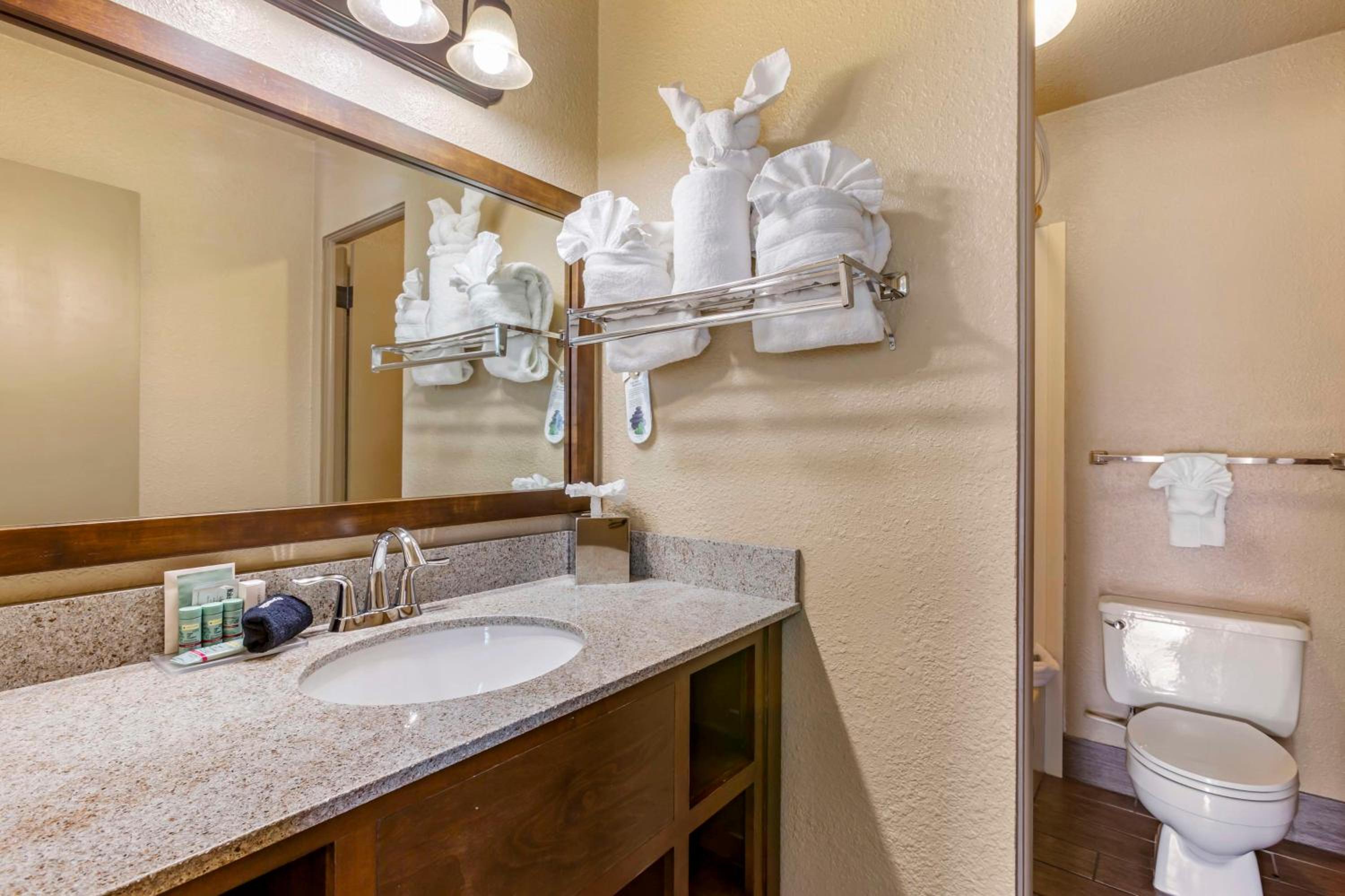 Cody Vacations - Best Western Sunset Inn - Property Image 11