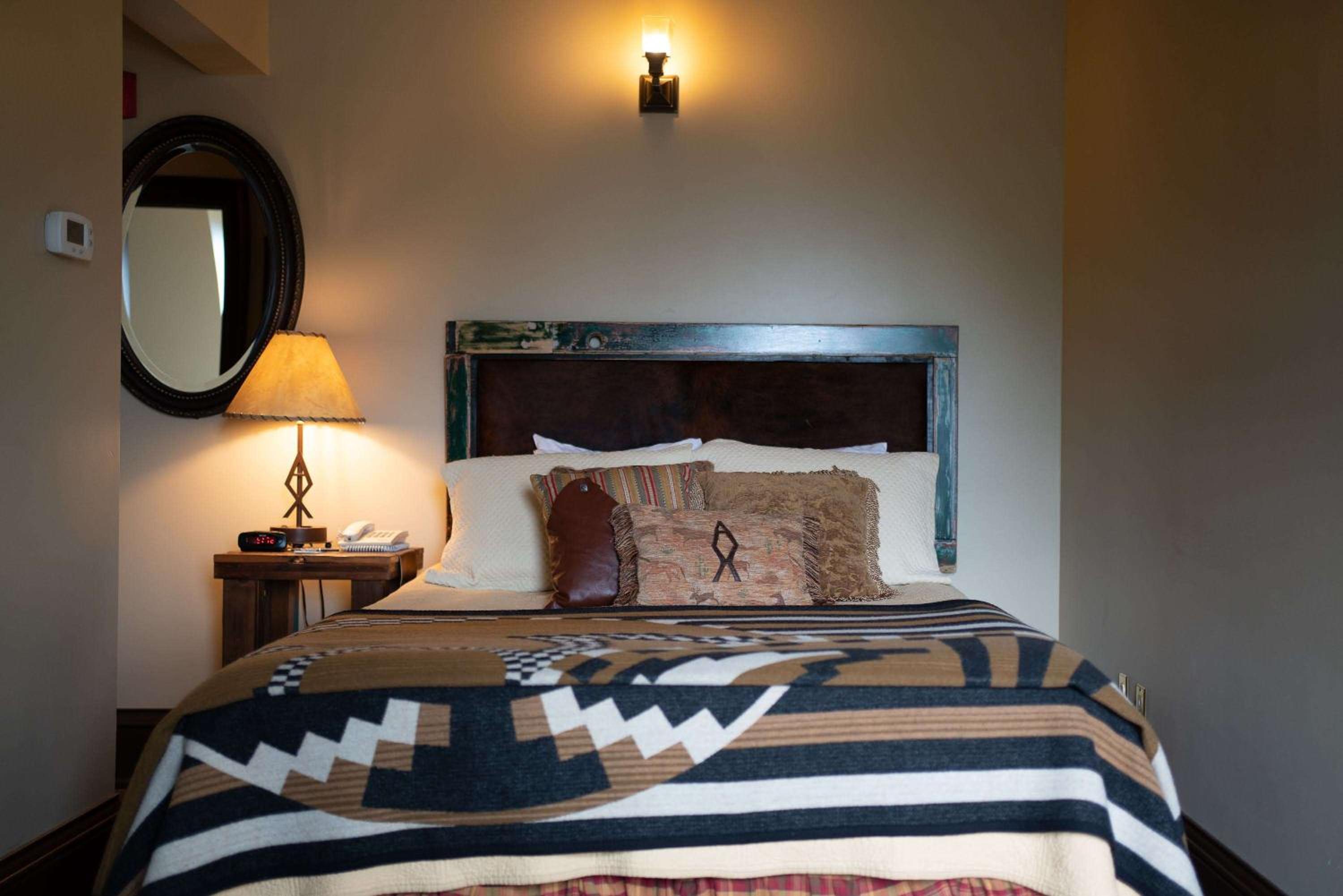 Sheridan Vacations - Sheridan Inn - Best Western Signature Collection - Property Image 5