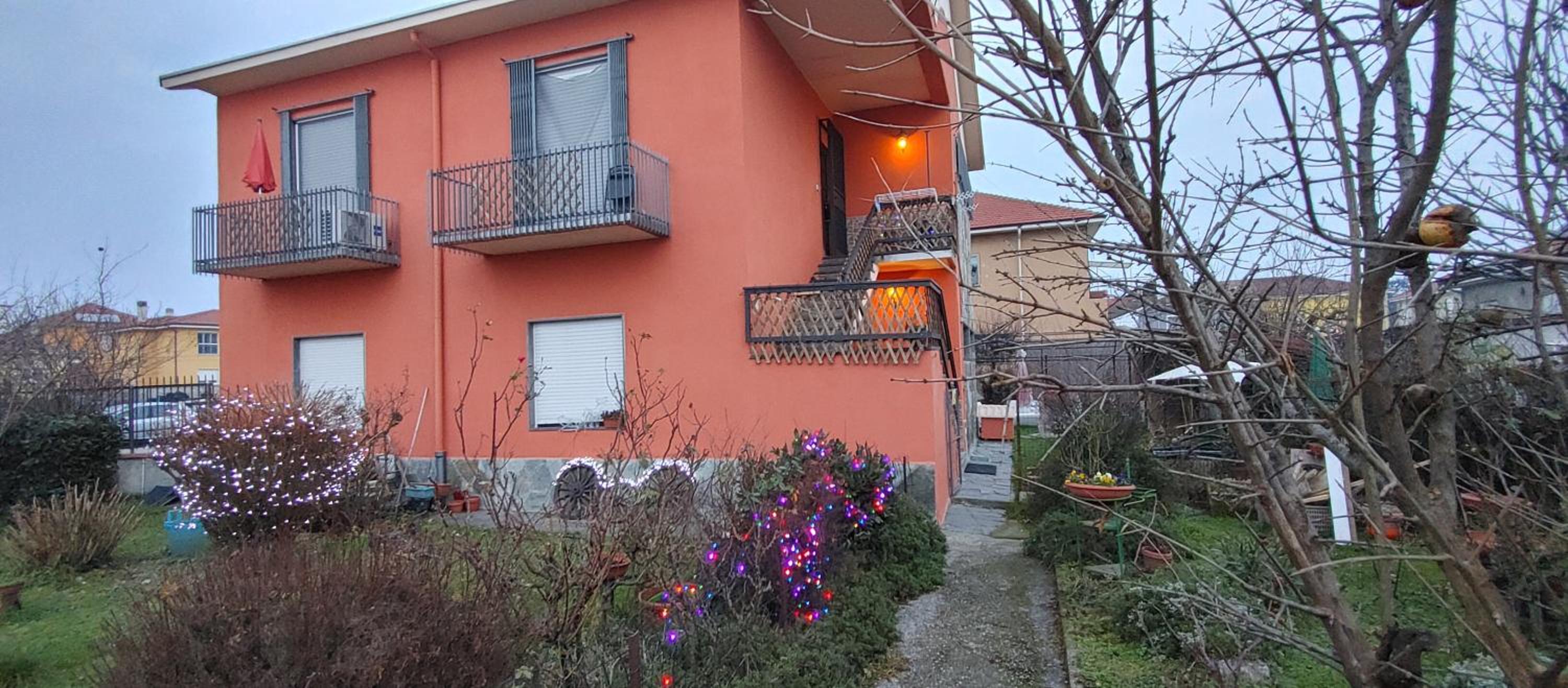 Villa Oleandro Novara - Design e Comfort in Centro