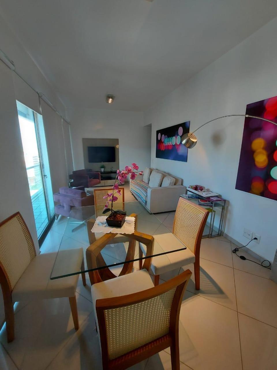 Lindos apts de 2 quartos no Tiffanys em Ipanema!