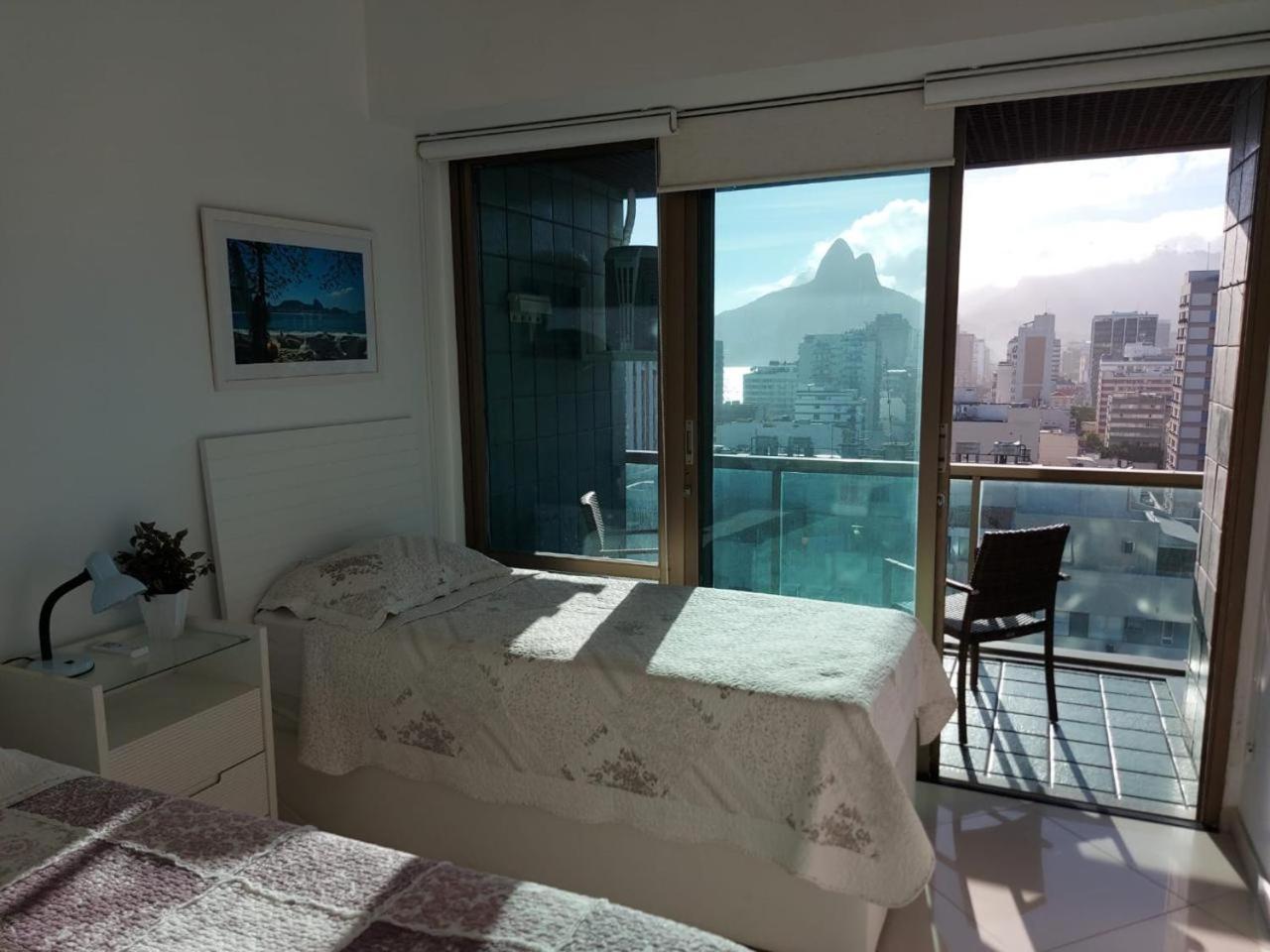 Lindos apts de 2 quartos no Tiffanys em Ipanema!