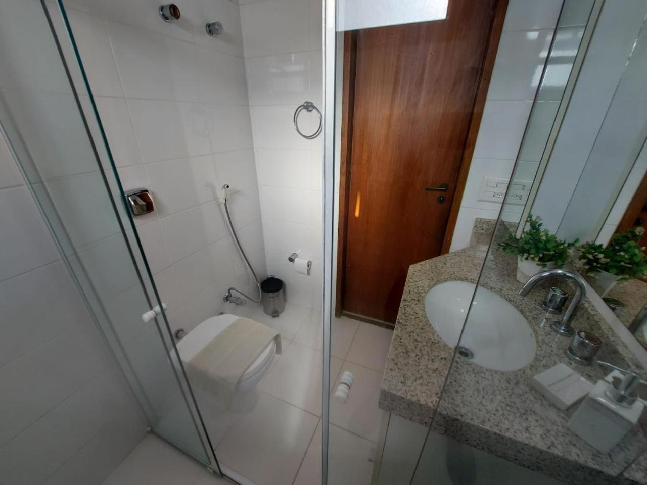 Lindos apts de 2 quartos no Tiffanys em Ipanema!