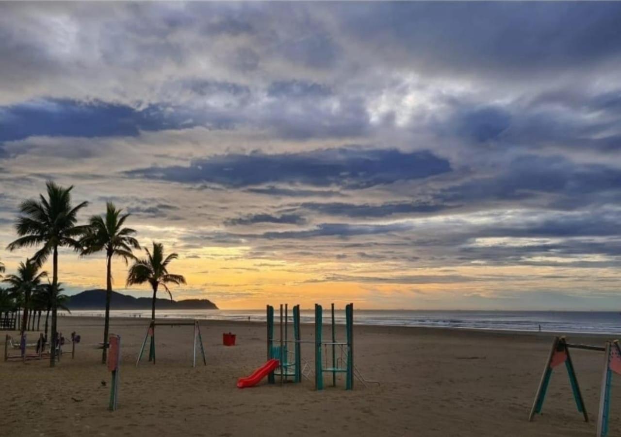 Family apartment, Vila Tupi, Praia Grande, São Paulo