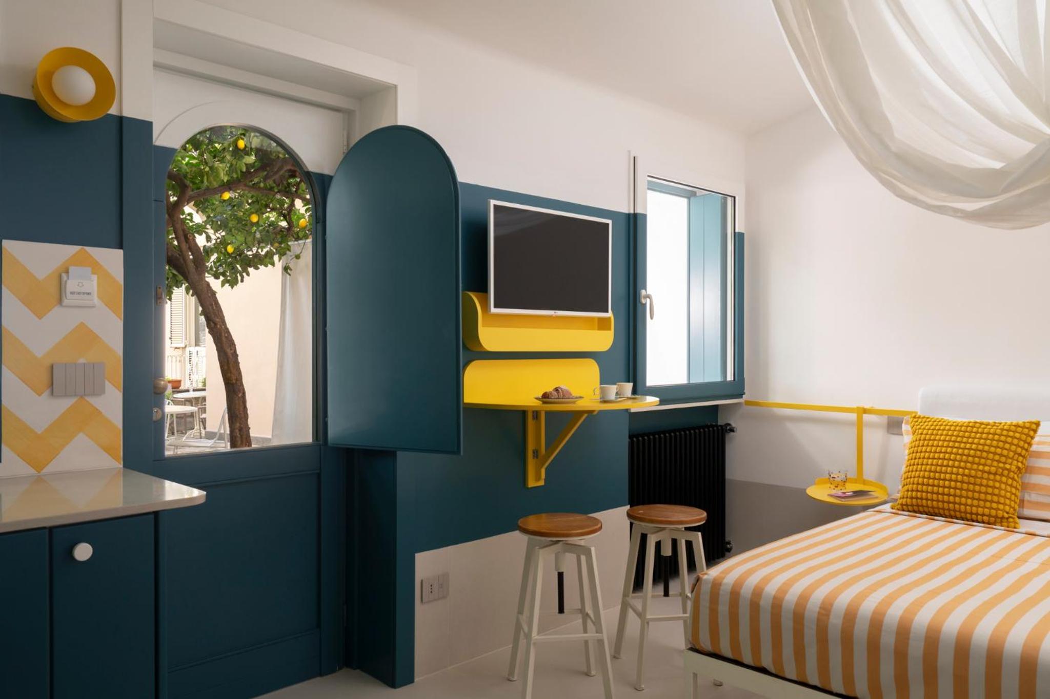 hotel room