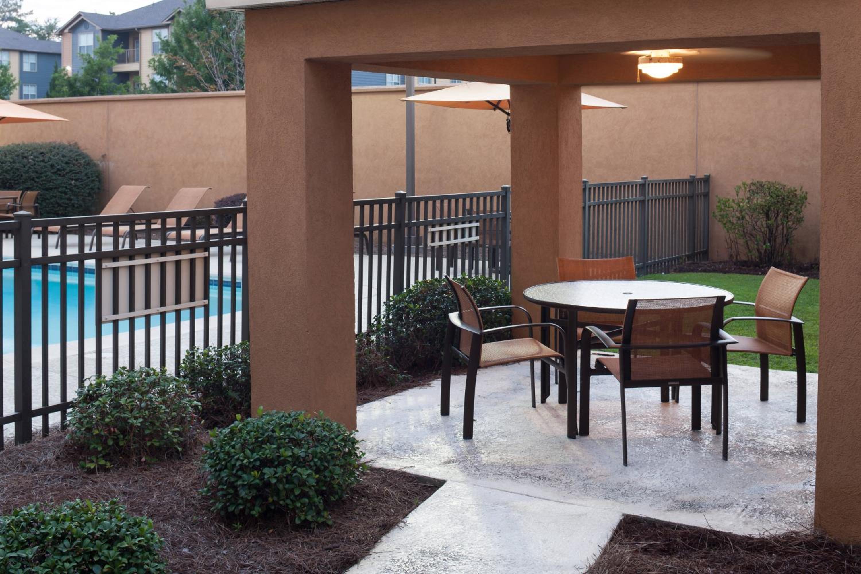 Hattiesburg Vacations - Courtyard by Marriott Hattiesburg - Property Image 14