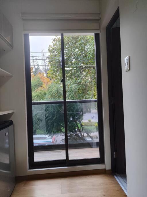 Lindo monoambiente con balcon y vista a El Prado