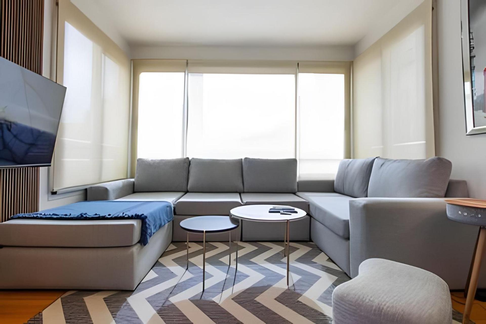Luxury Building in Heart of Palermo Soho 2 Pools, Sauna, Gym and Business Center