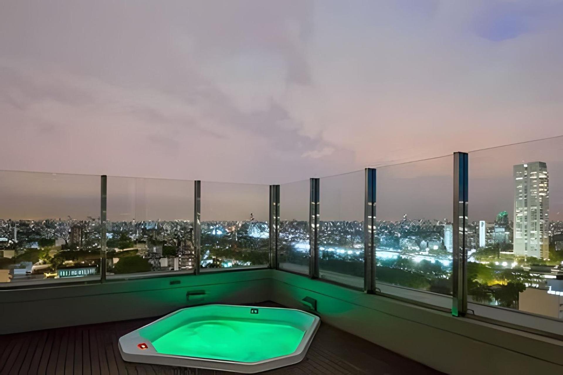 Luxury Building in Heart of Palermo Soho 2 Pools, Sauna, Gym and Business Center