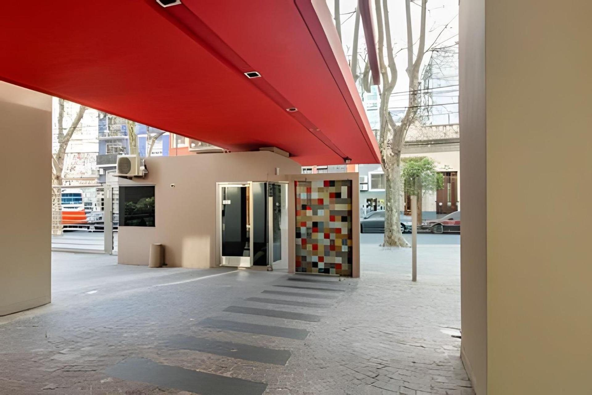 Luxury Building in Heart of Palermo Soho 2 Pools, Sauna, Gym and Business Center