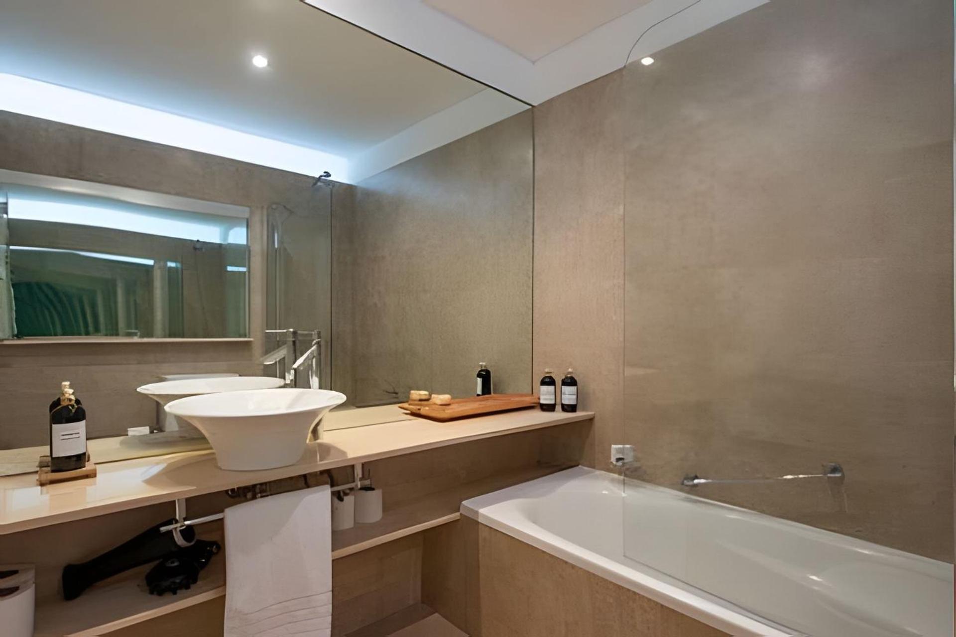 Luxury Building in Heart of Palermo Soho 2 Pools, Sauna, Gym and Business Center