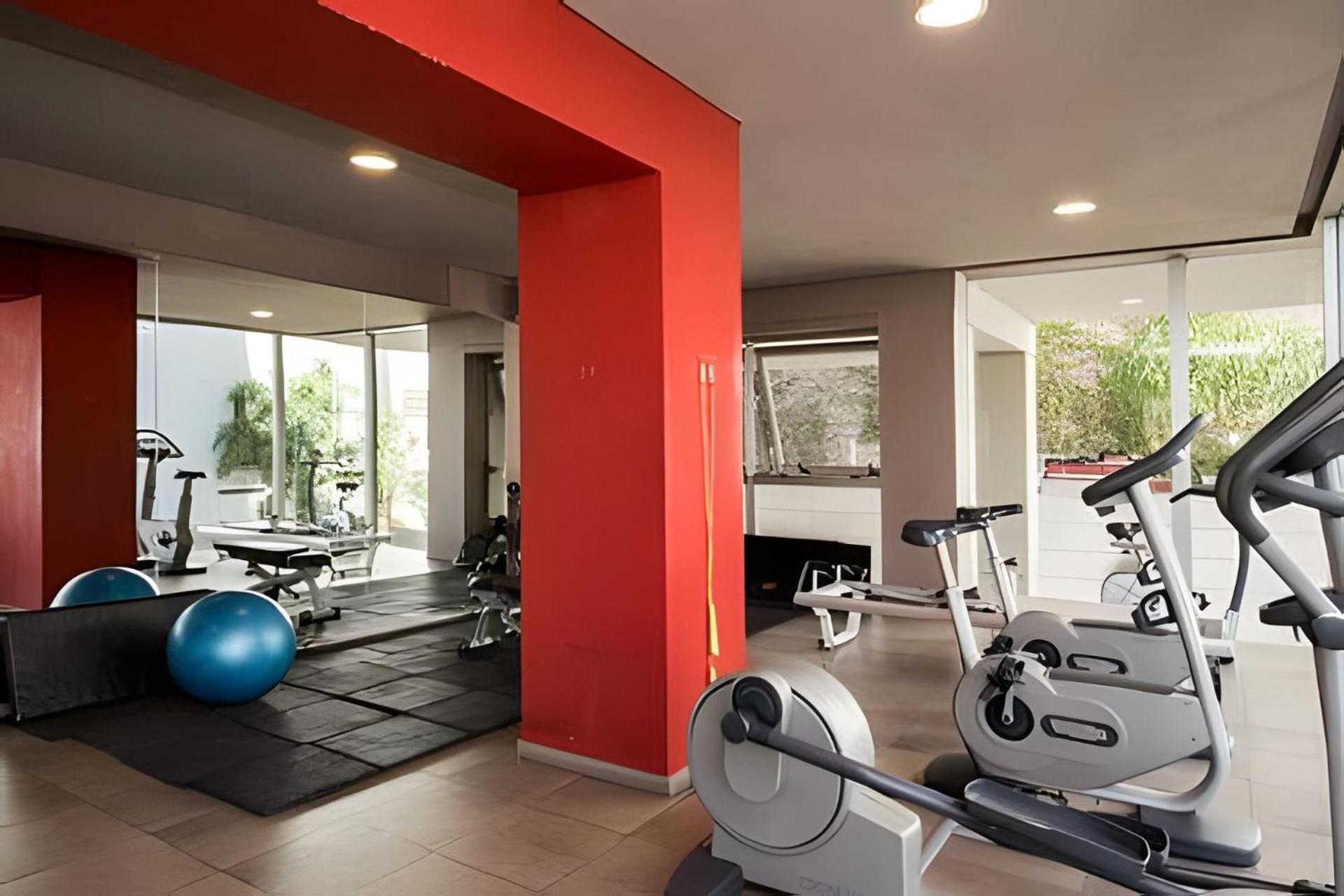 Luxury Building in Heart of Palermo Soho 2 Pools, Sauna, Gym and Business Center