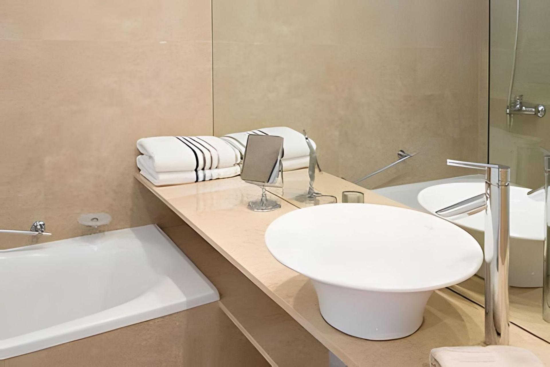 Luxury Building in Heart of Palermo Soho 2 Pools, Sauna, Gym and Business Center