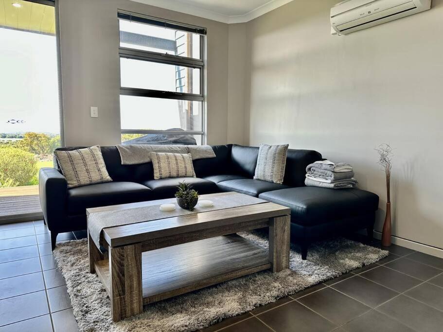 Luxurious 2-Bedroom Spa Apartment with Ocean Views