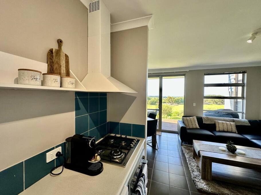 Luxurious 2-Bedroom Spa Apartment with Ocean Views
