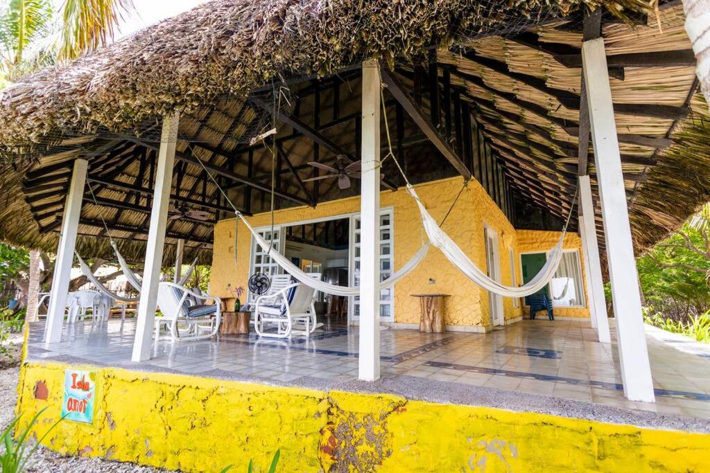 Isla Amor