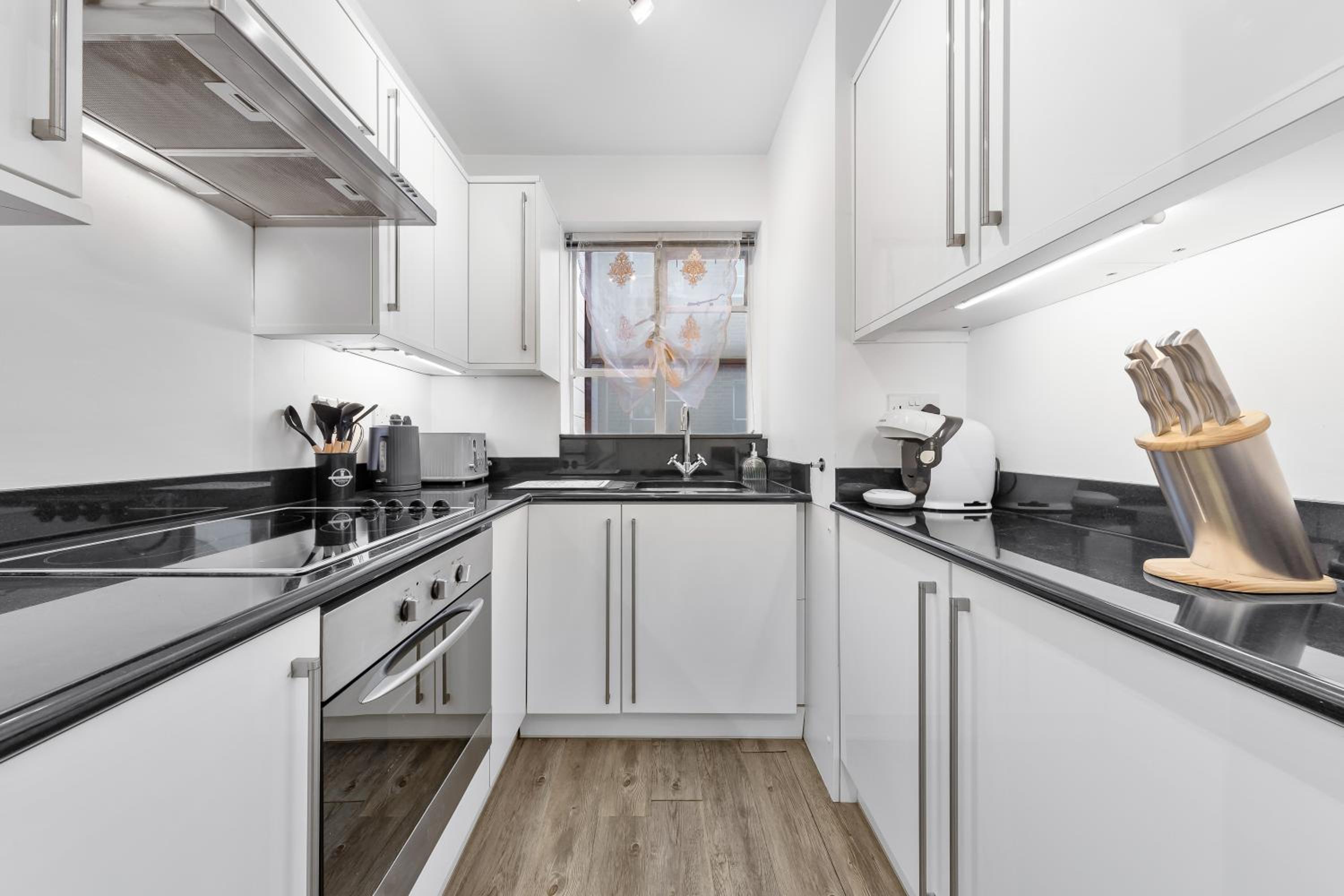 ICONIC Apartment with Terrace over HARRODS