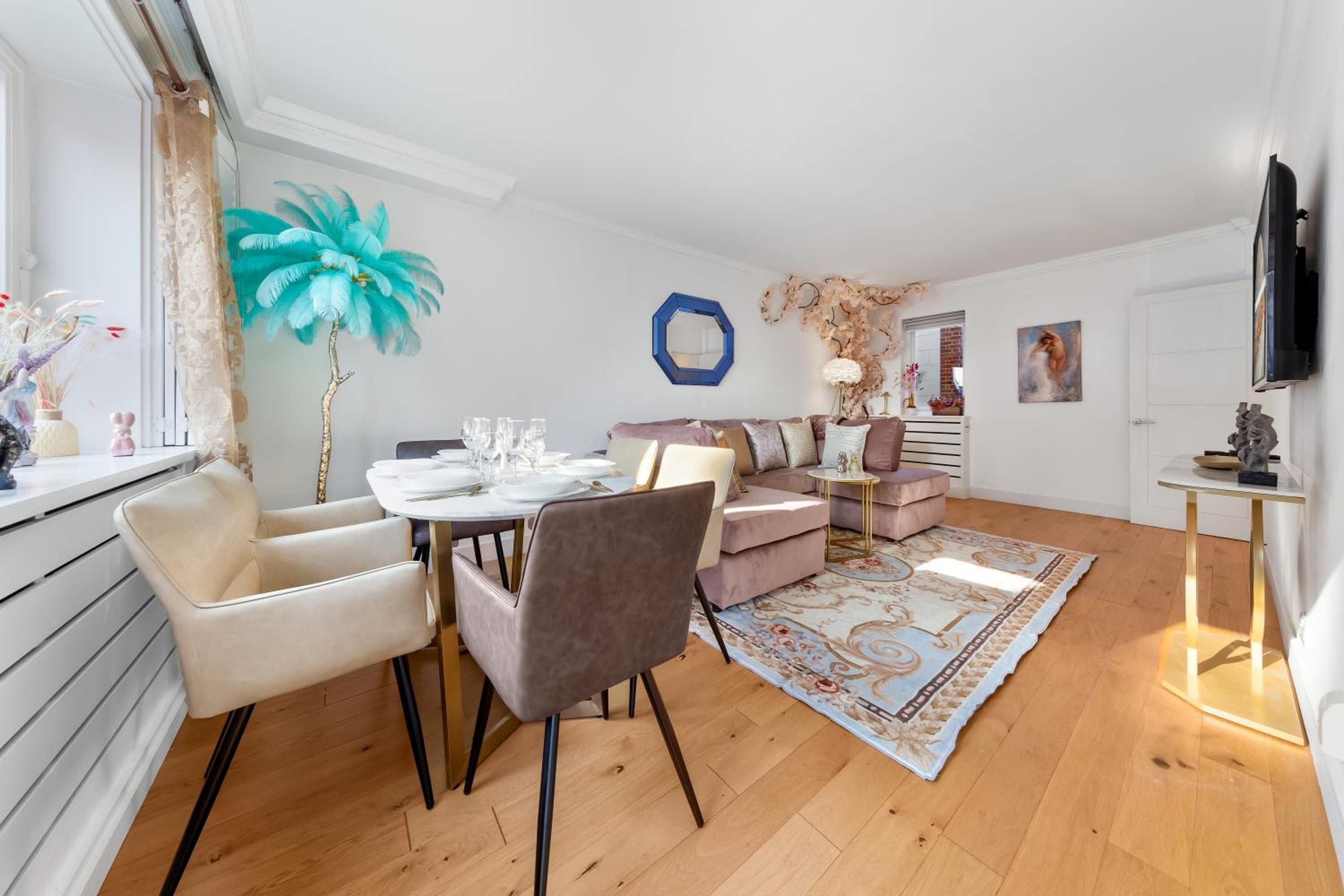 ICONIC Apartment with Terrace over HARRODS