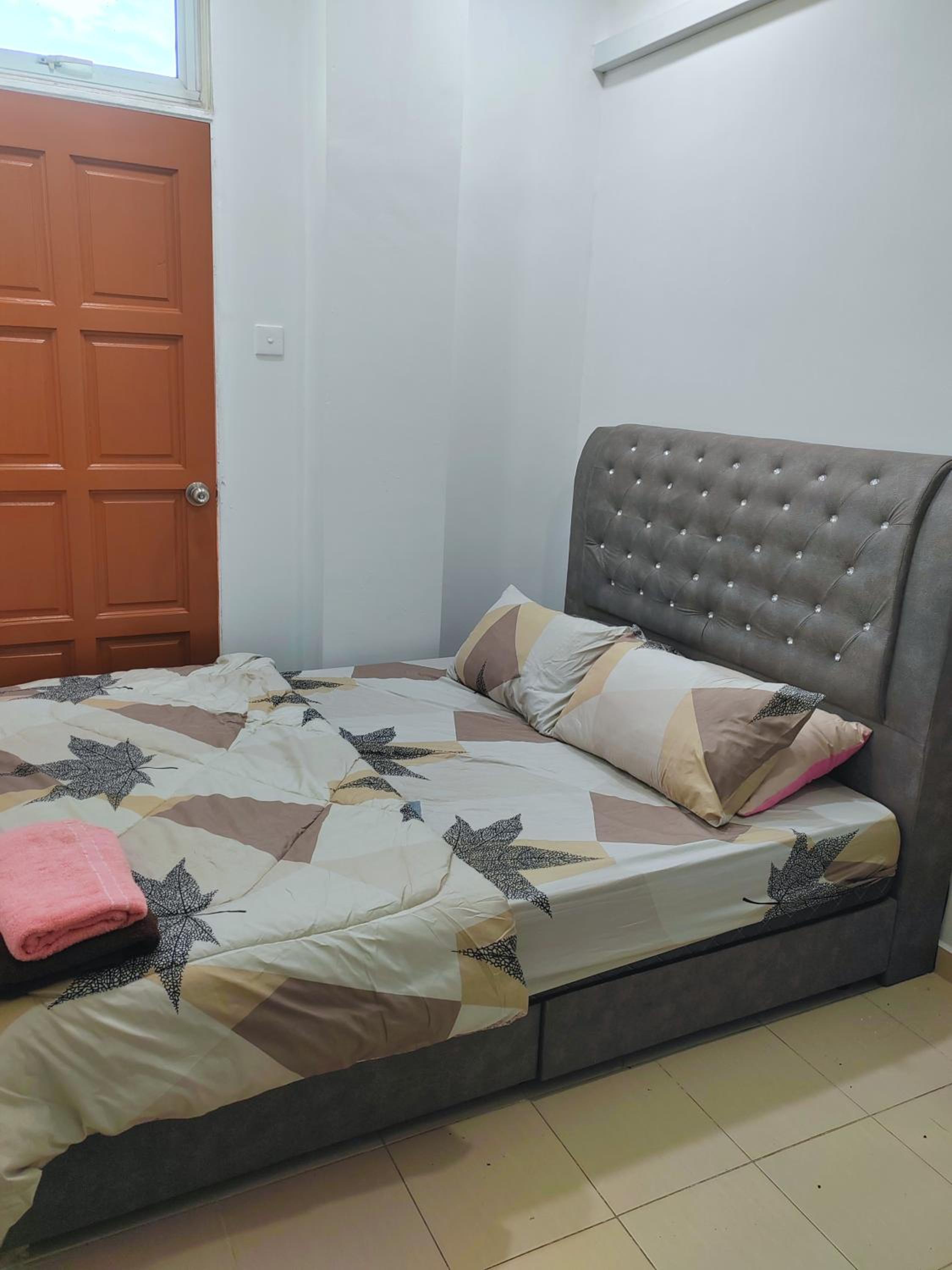 Pinggiran universiti condominium