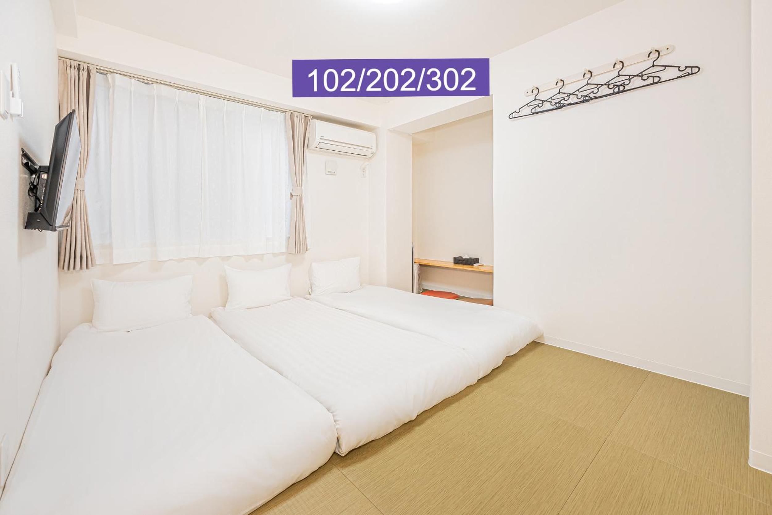 Shinjuku Downtown 1min walk to metro Cozy APT