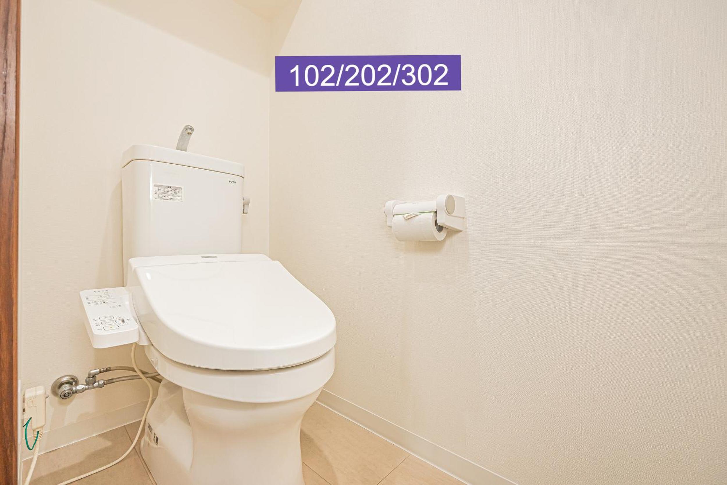 Shinjuku Downtown 1min walk to metro Cozy APT