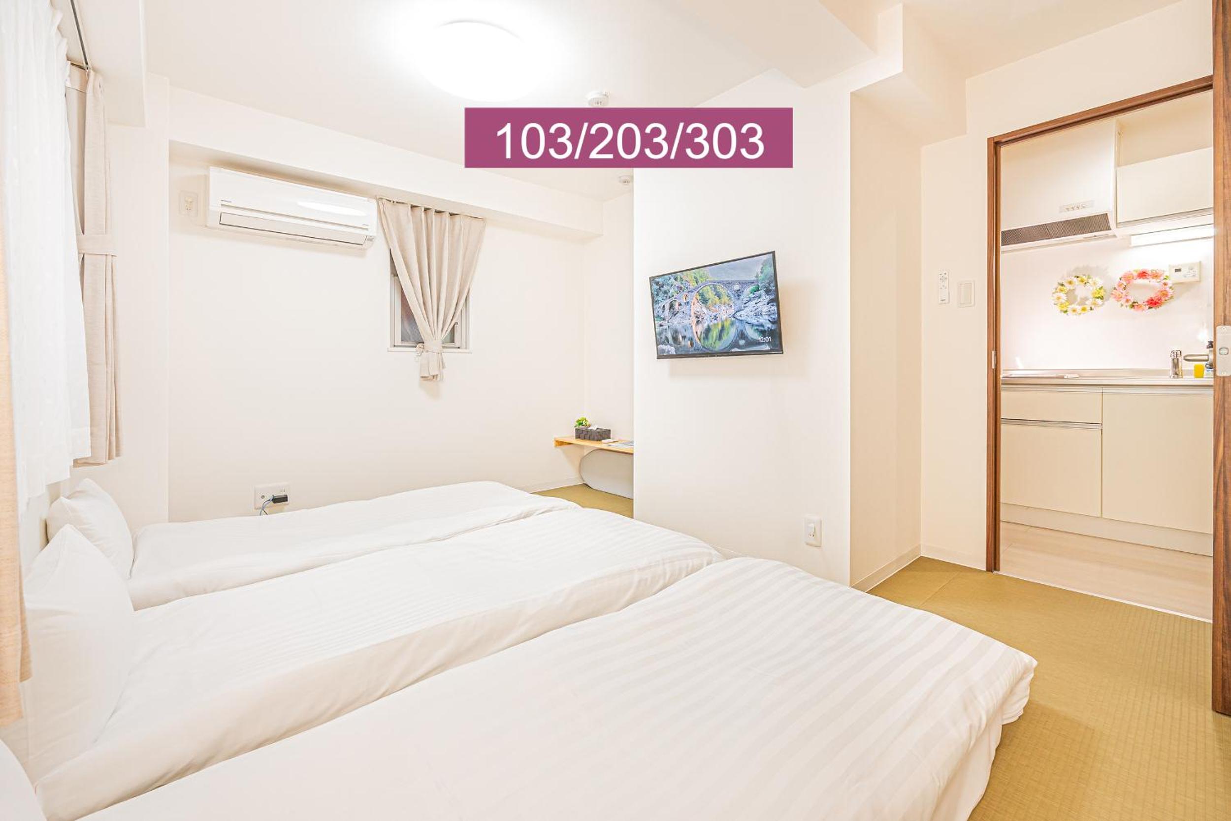 Shinjuku Downtown 1min walk to metro Cozy APT