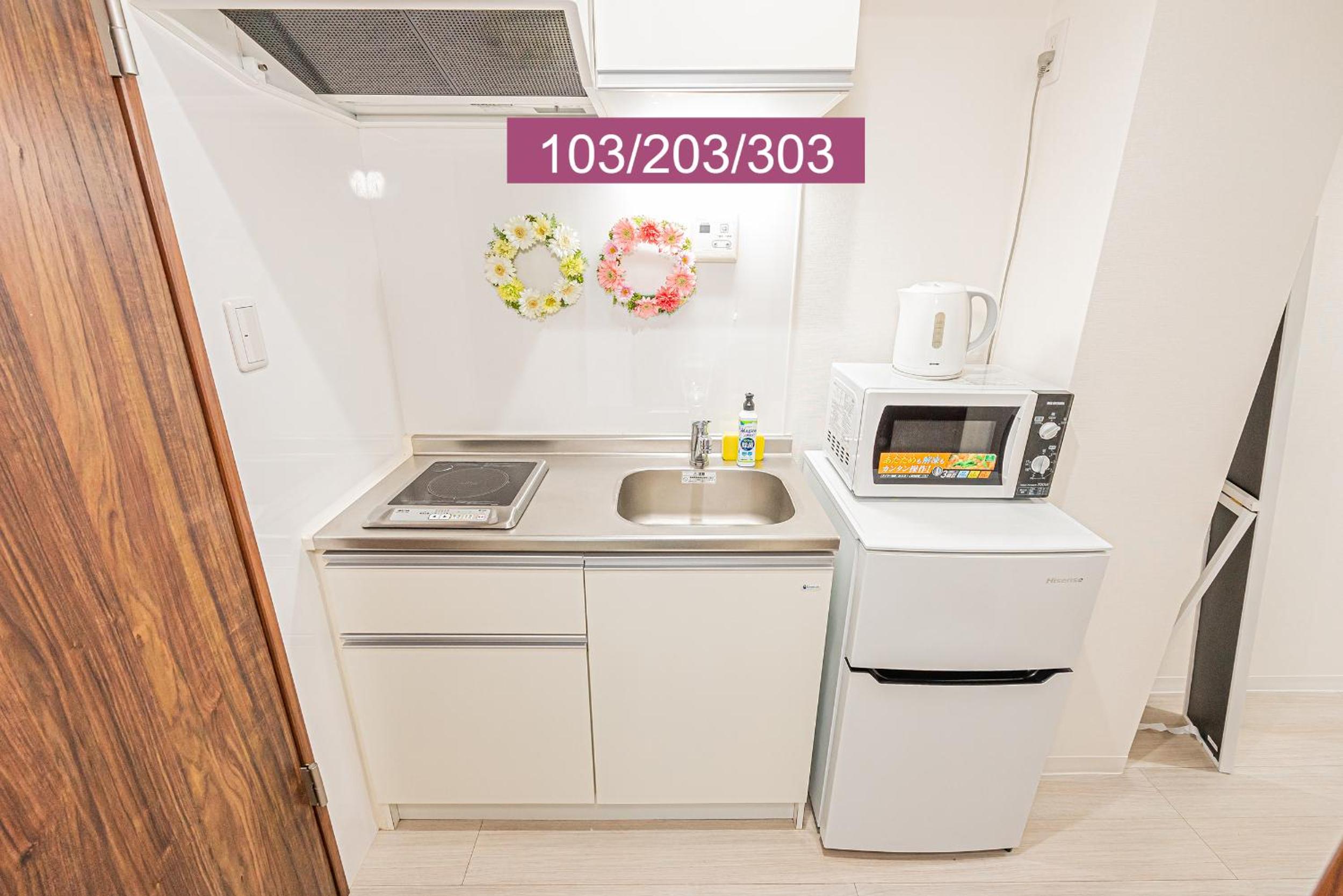 Shinjuku Downtown 1min walk to metro Cozy APT