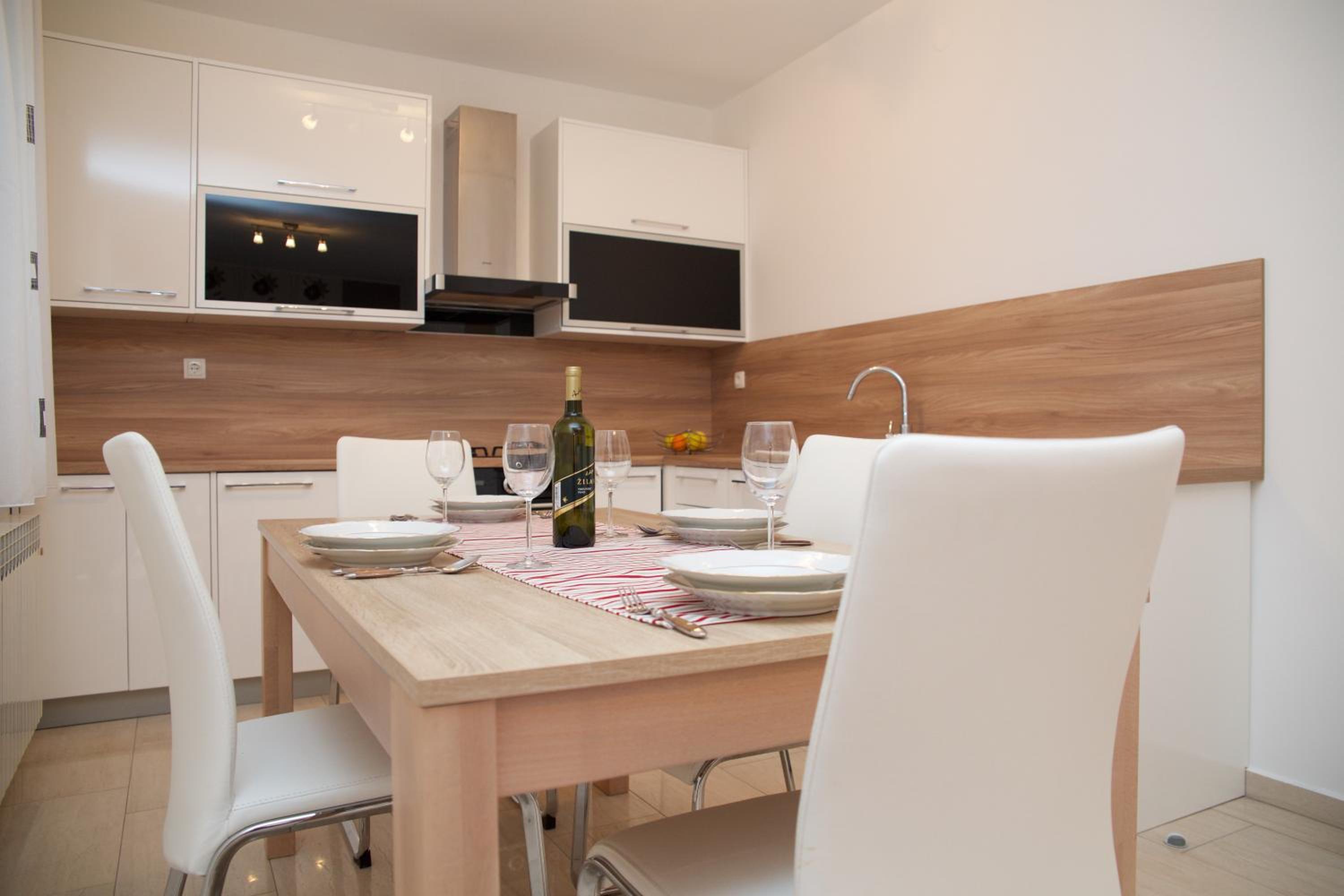 Antonija Apartments with Pool view 3