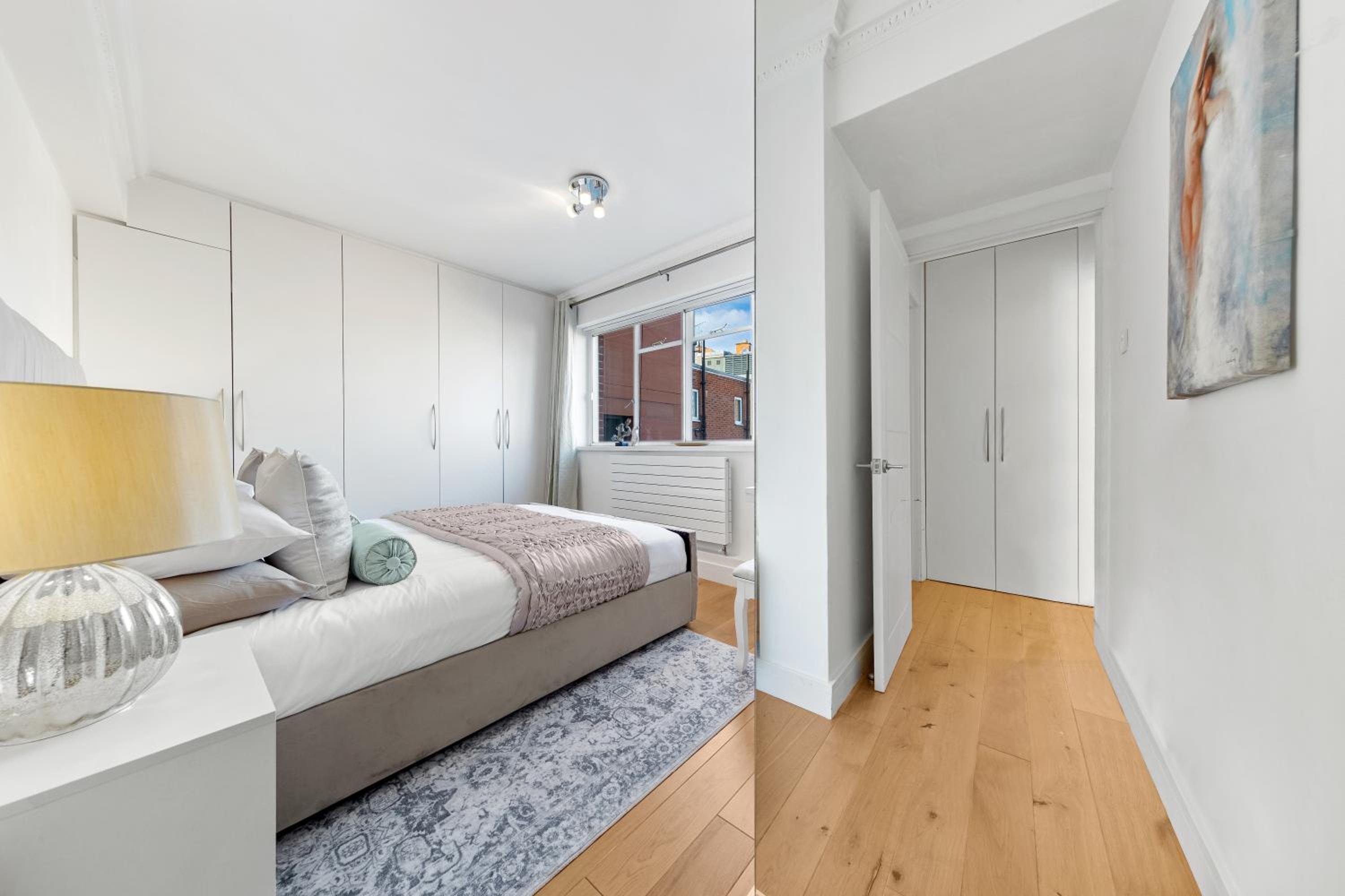 ICONIC Apartment with Terrace over HARRODS