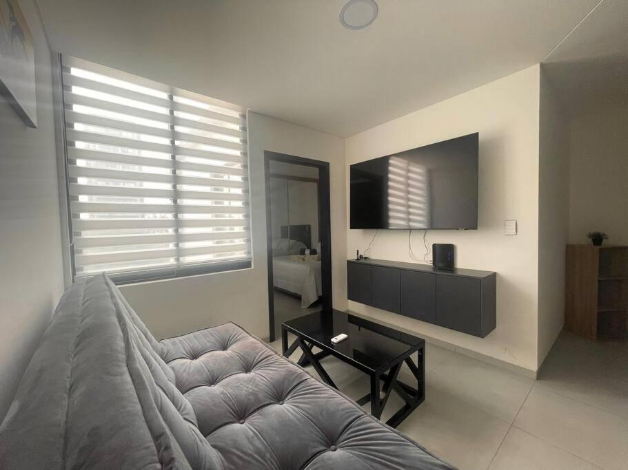 Comodo Departamento con Wifi y AC en Equipetrol
