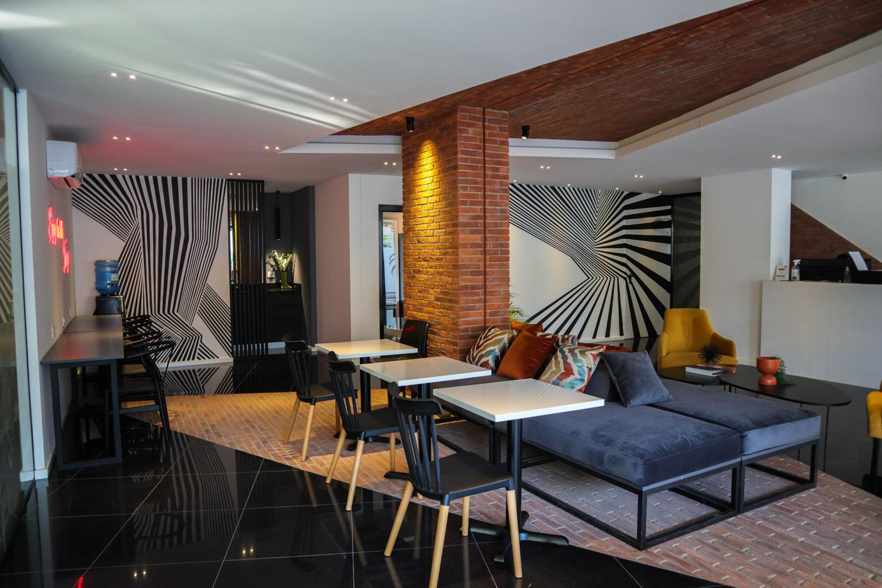 Hermoso Studio Nomad 516