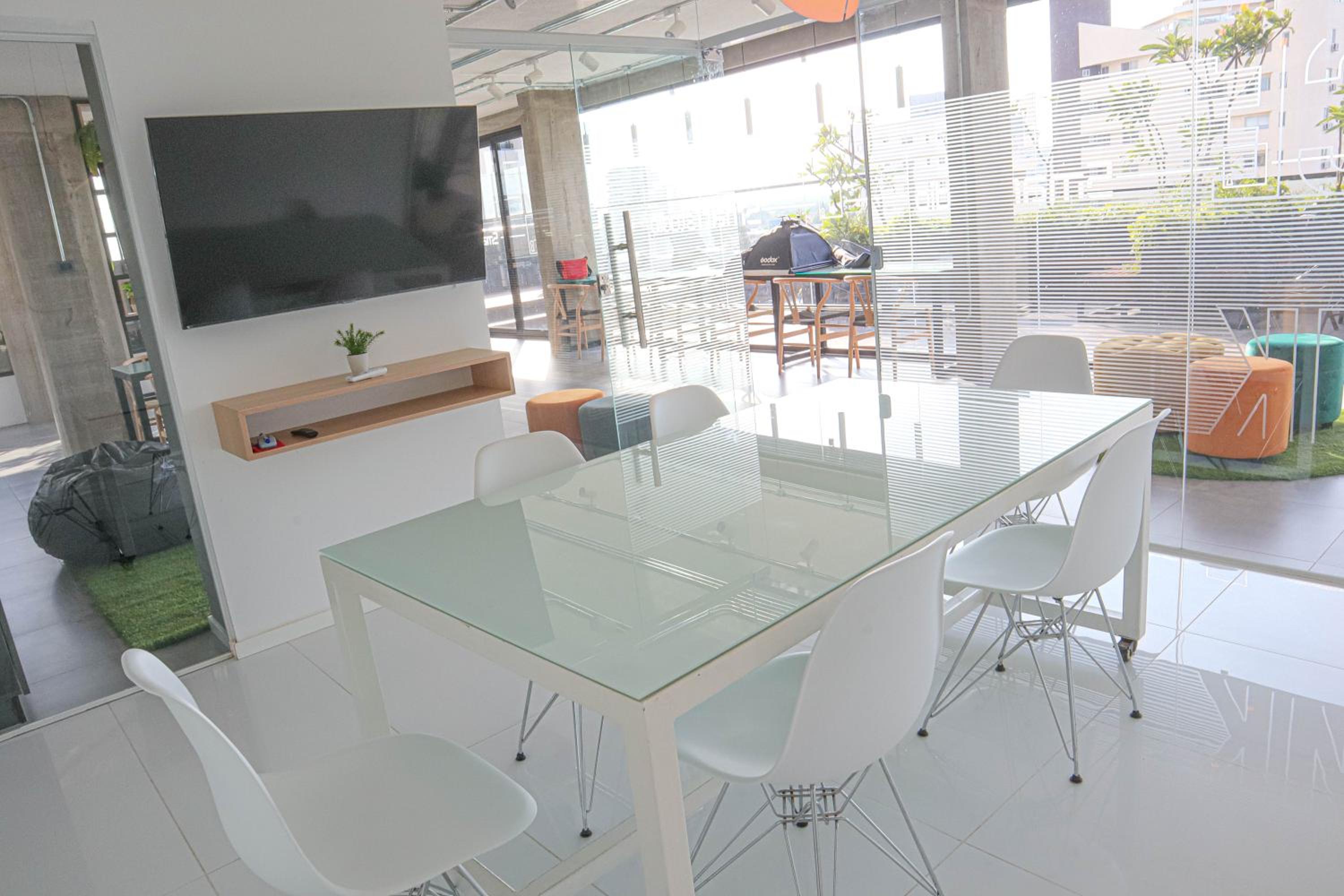 Hermoso Studio Nomad 516