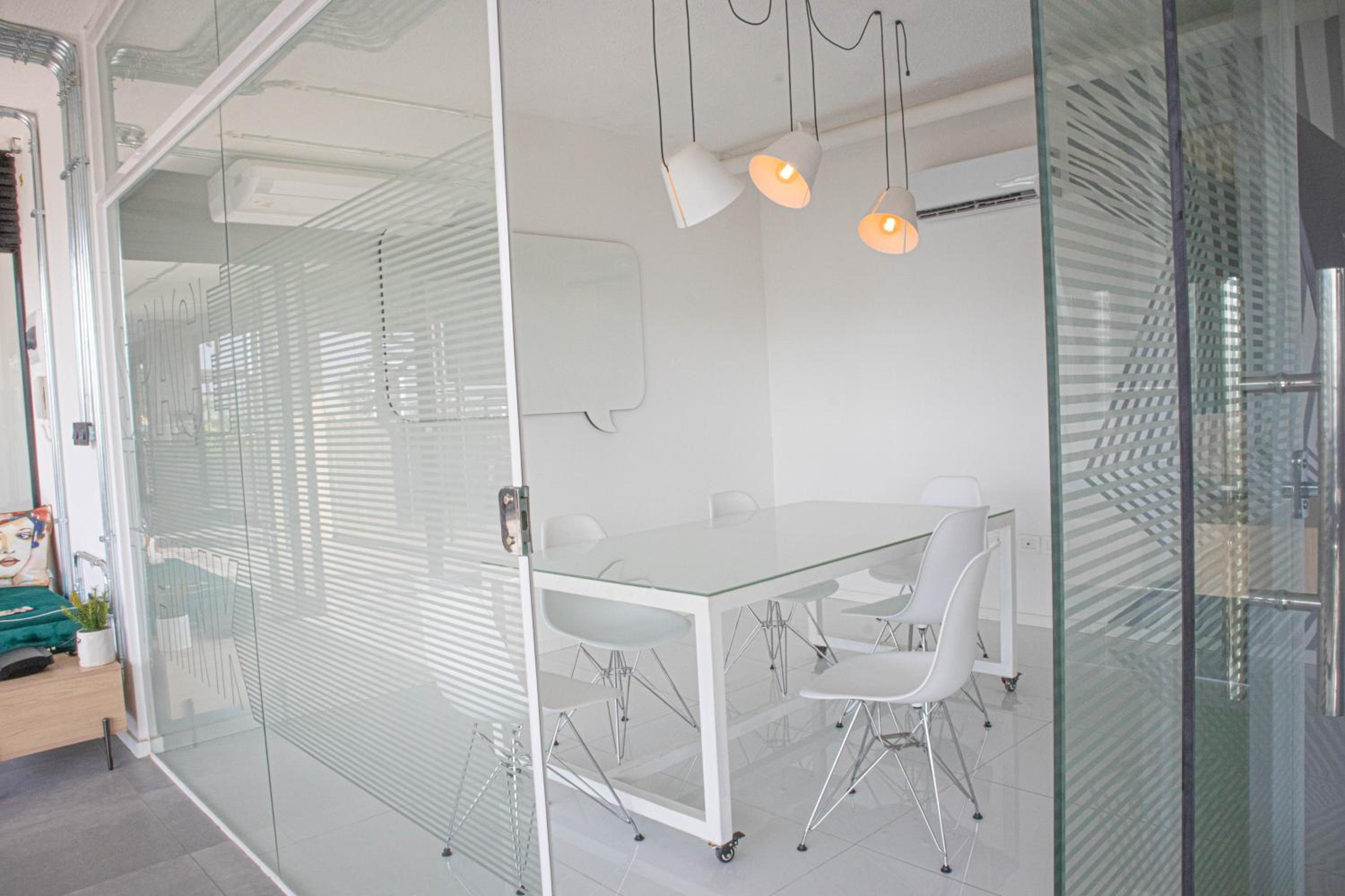 Hermoso Studio Nomad 516