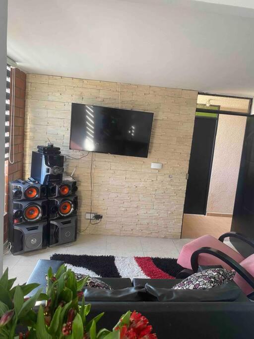 cómodo apartamento con ambiente de hogar