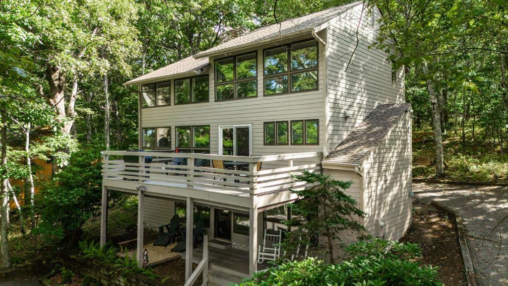 Pets-OK Retreat w Sauna, Jacuzzi at Wintergreen view 2
