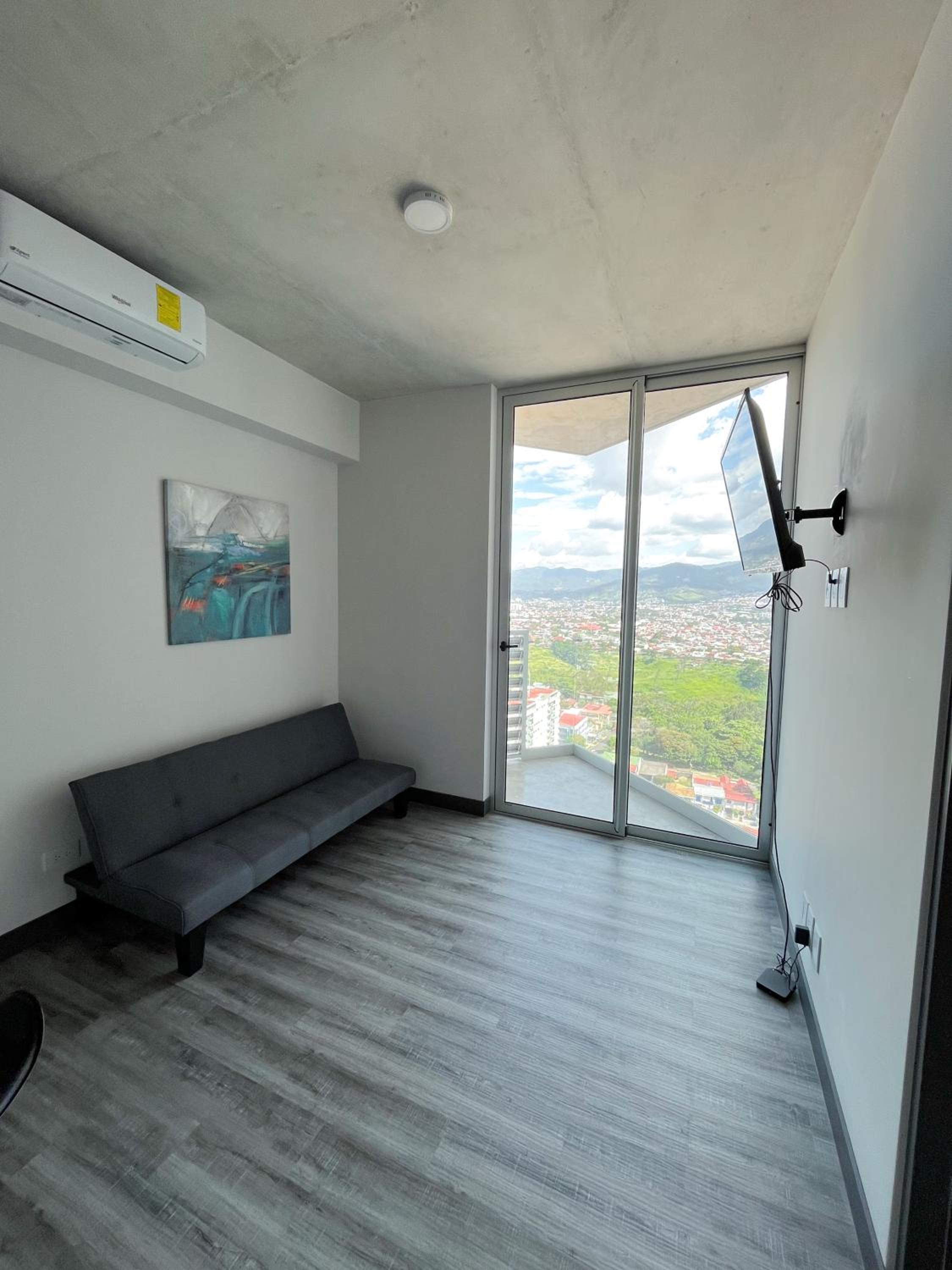Apartaments in San Jose, La Sabana