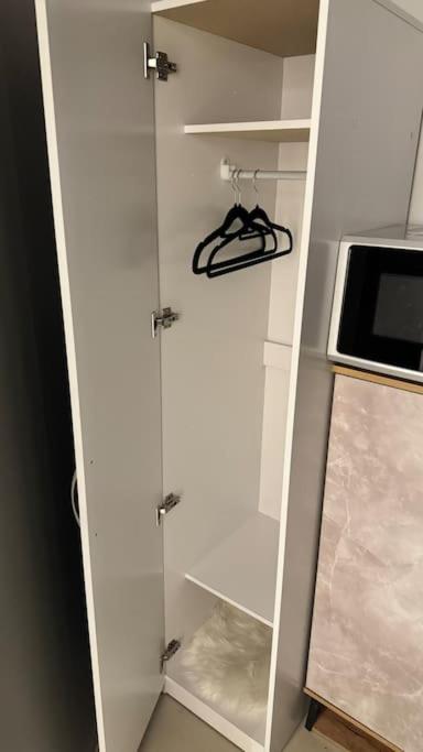 Modern studio with self-entry