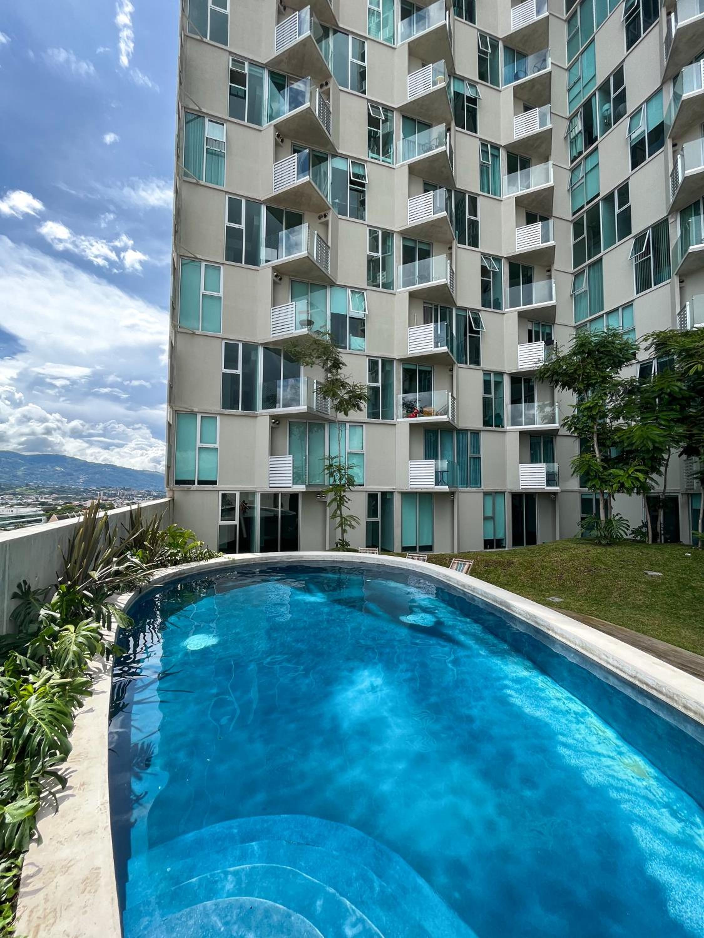 Apartaments in San Jose, La Sabana