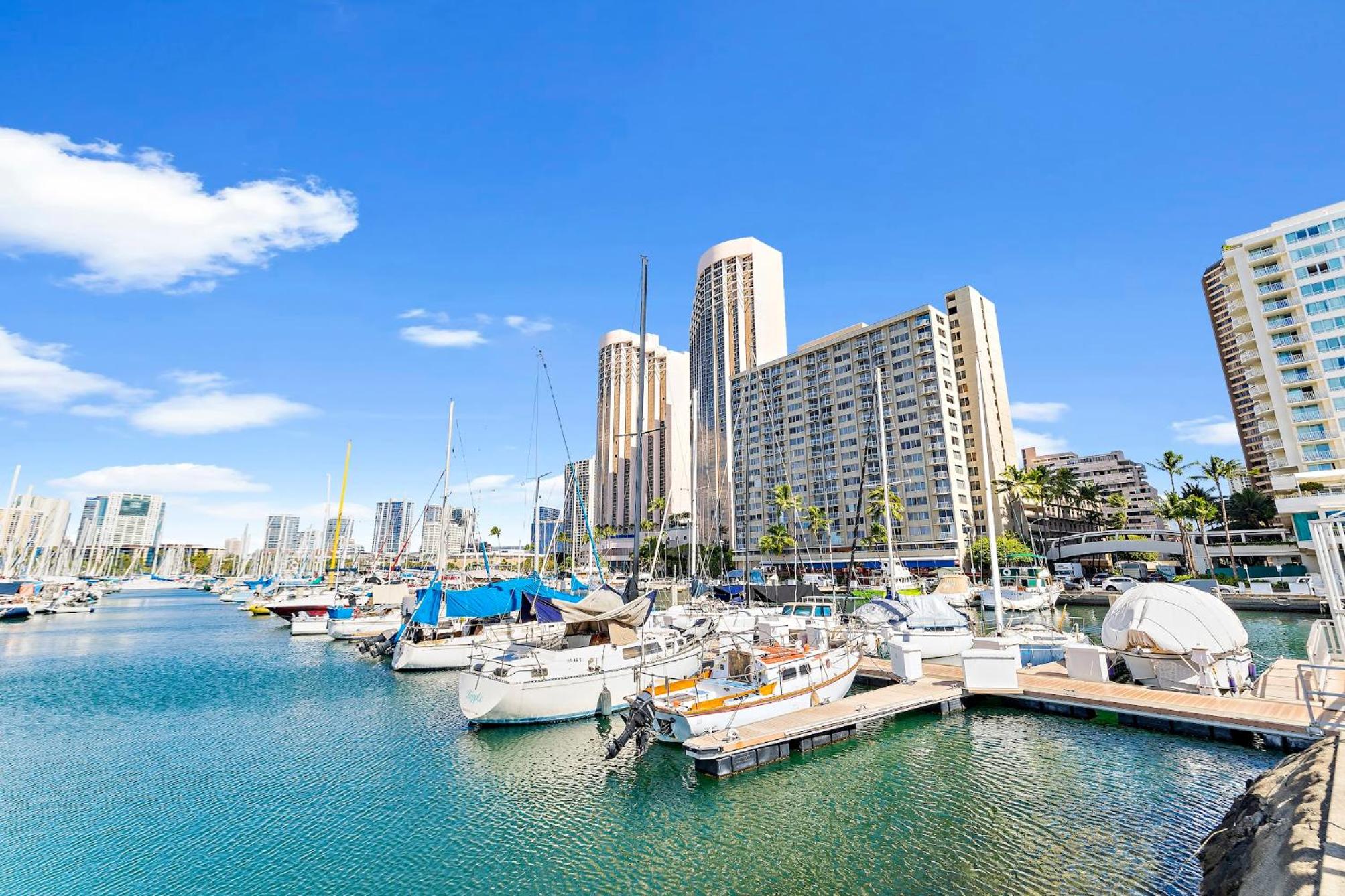 Semprose Ilikai Marina Condos