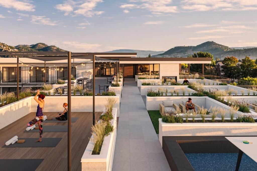 Stylish & Central TOP FLOOR suite in Kelowna