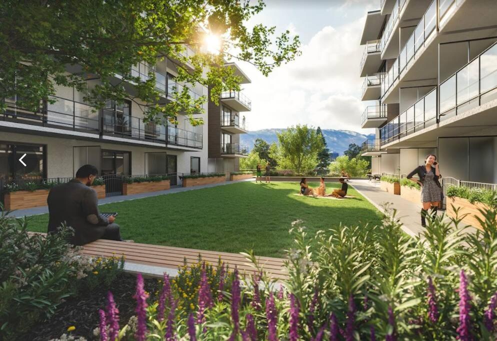 Stylish & Central TOP FLOOR suite in Kelowna
