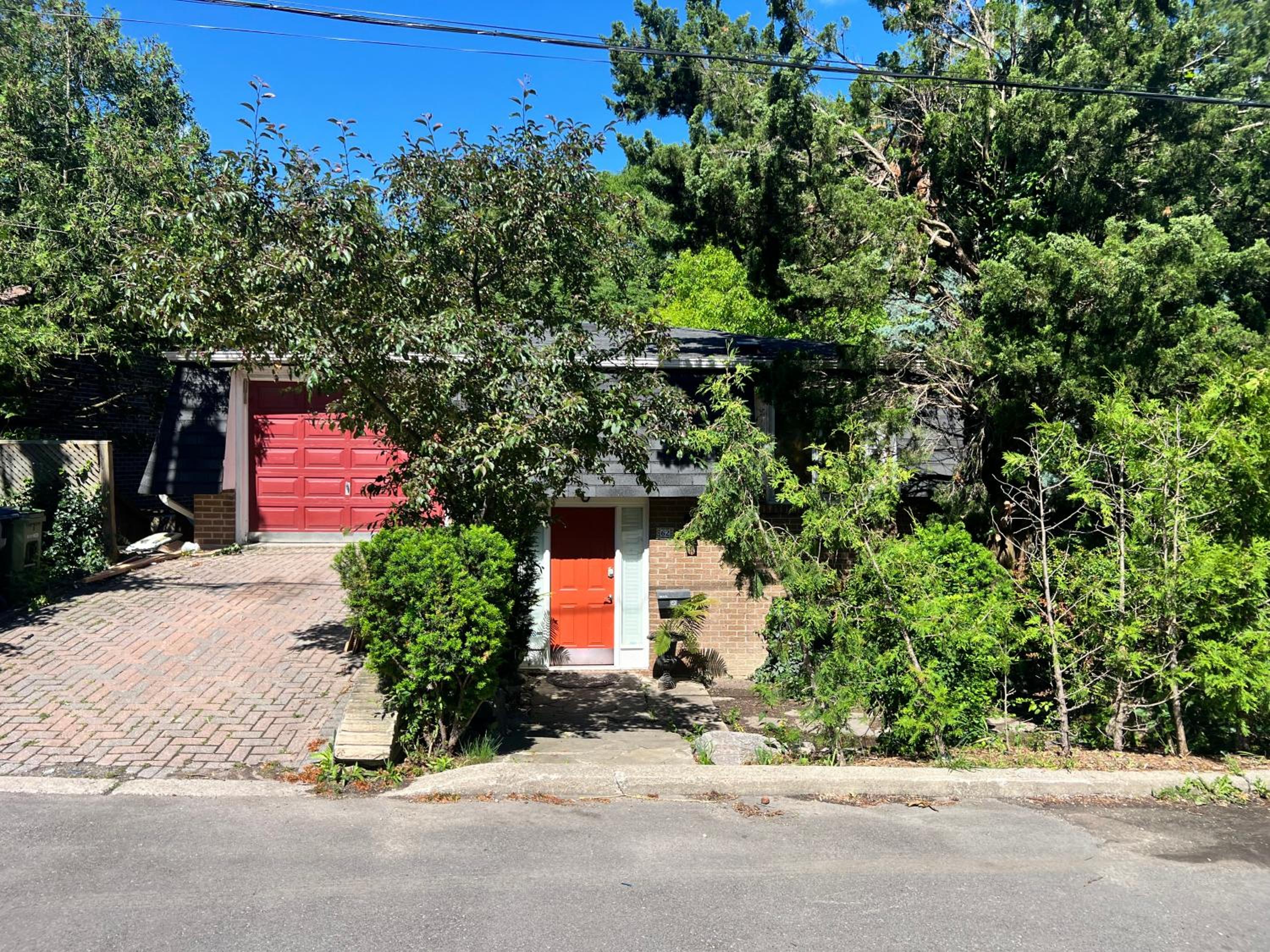 Hotel Hot Tub Haven - Image 1