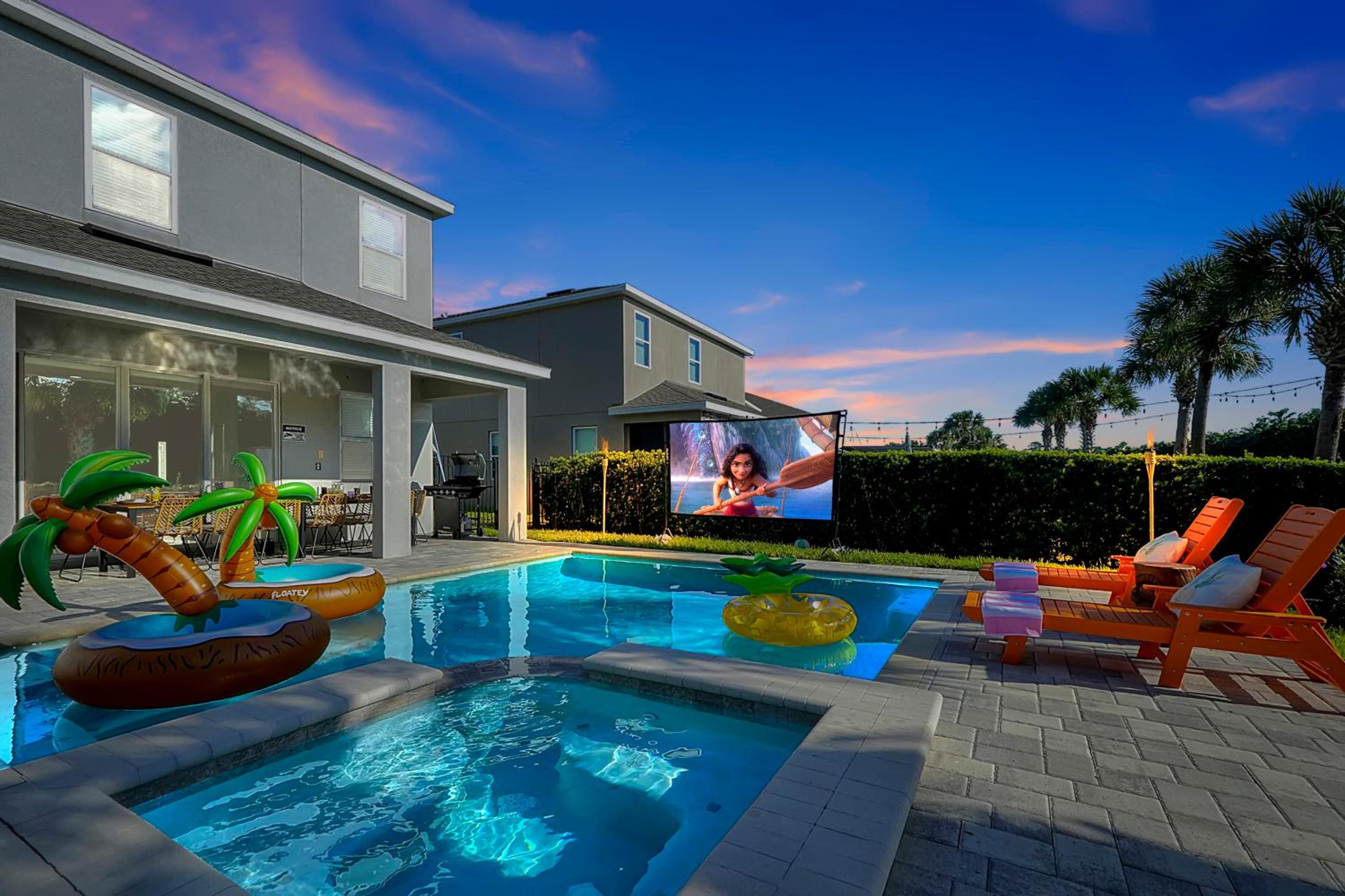 5BD Moana-Themed - Movie by the Pool - Near Disney