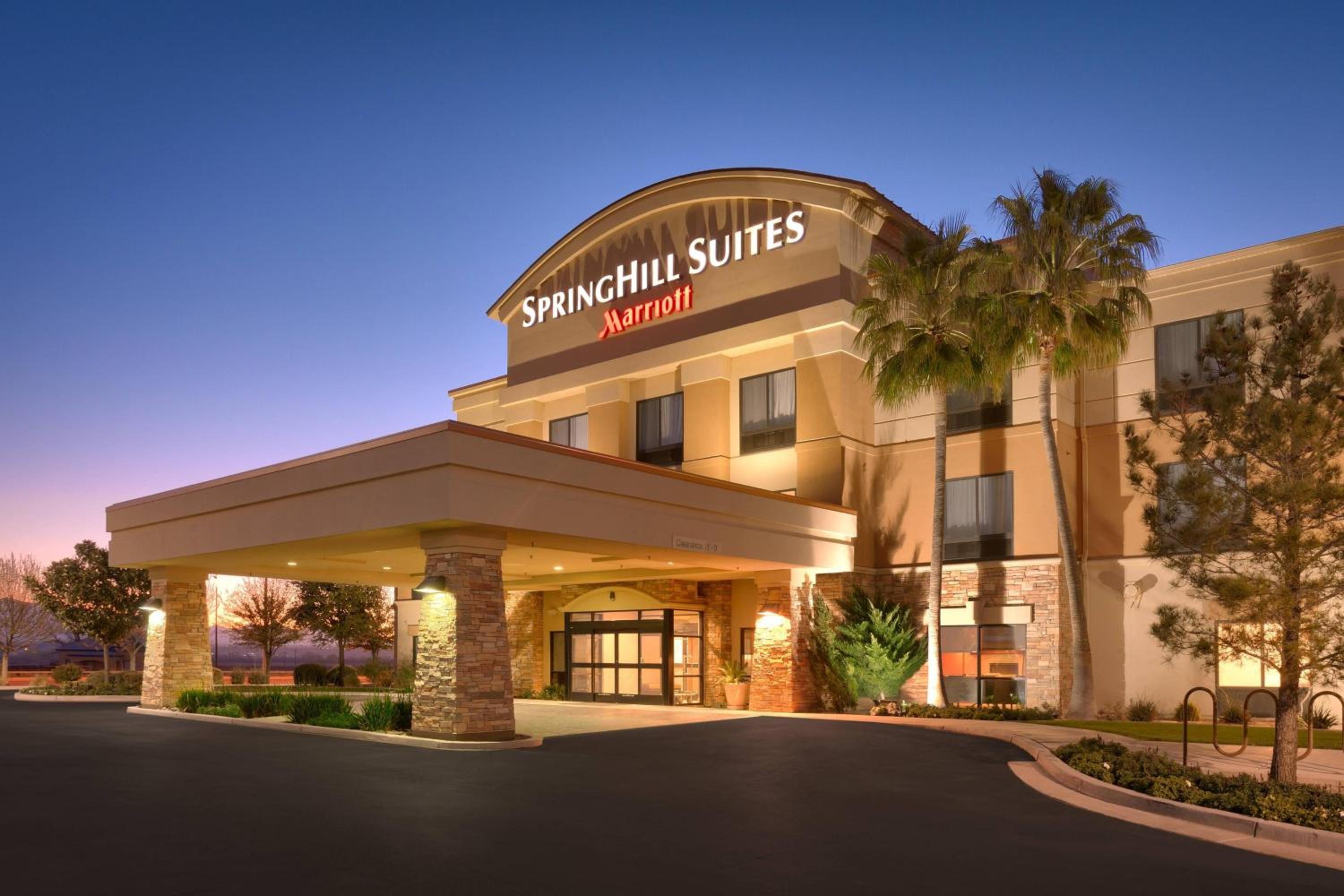 SpringHill Suites Thatcher view 3