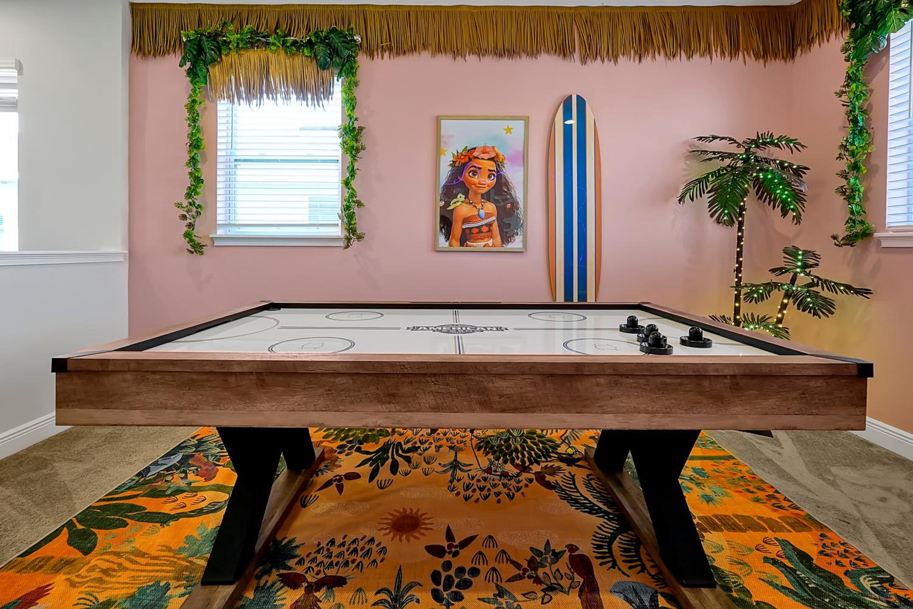 5BD Moana-Themed - Movie by the Pool - Near Disney