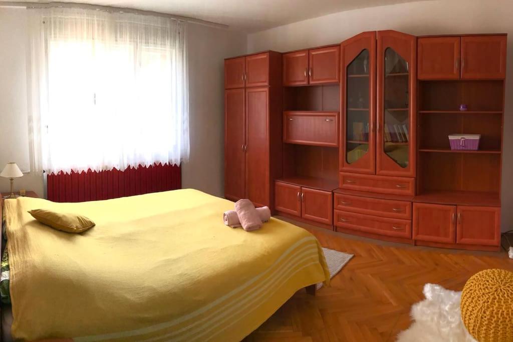 Zen Garden - Two bedroom Apartment, great location view 5