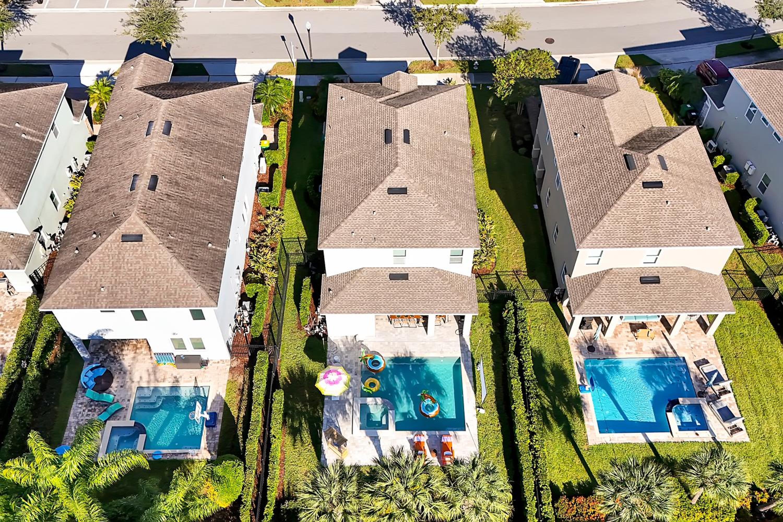 5BD Moana-Themed - Movie by the Pool - Near Disney