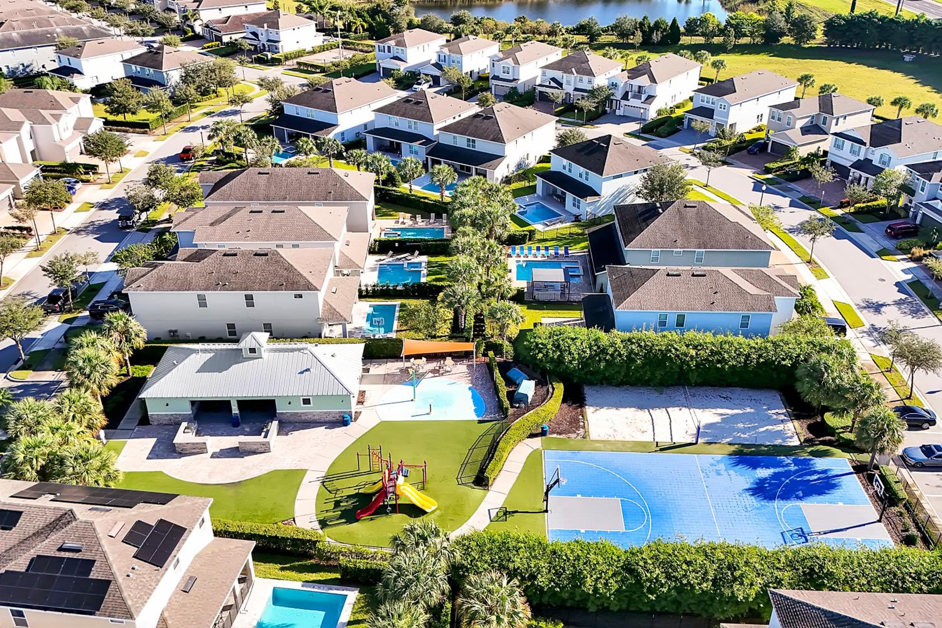 5BD Moana-Themed - Movie by the Pool - Near Disney