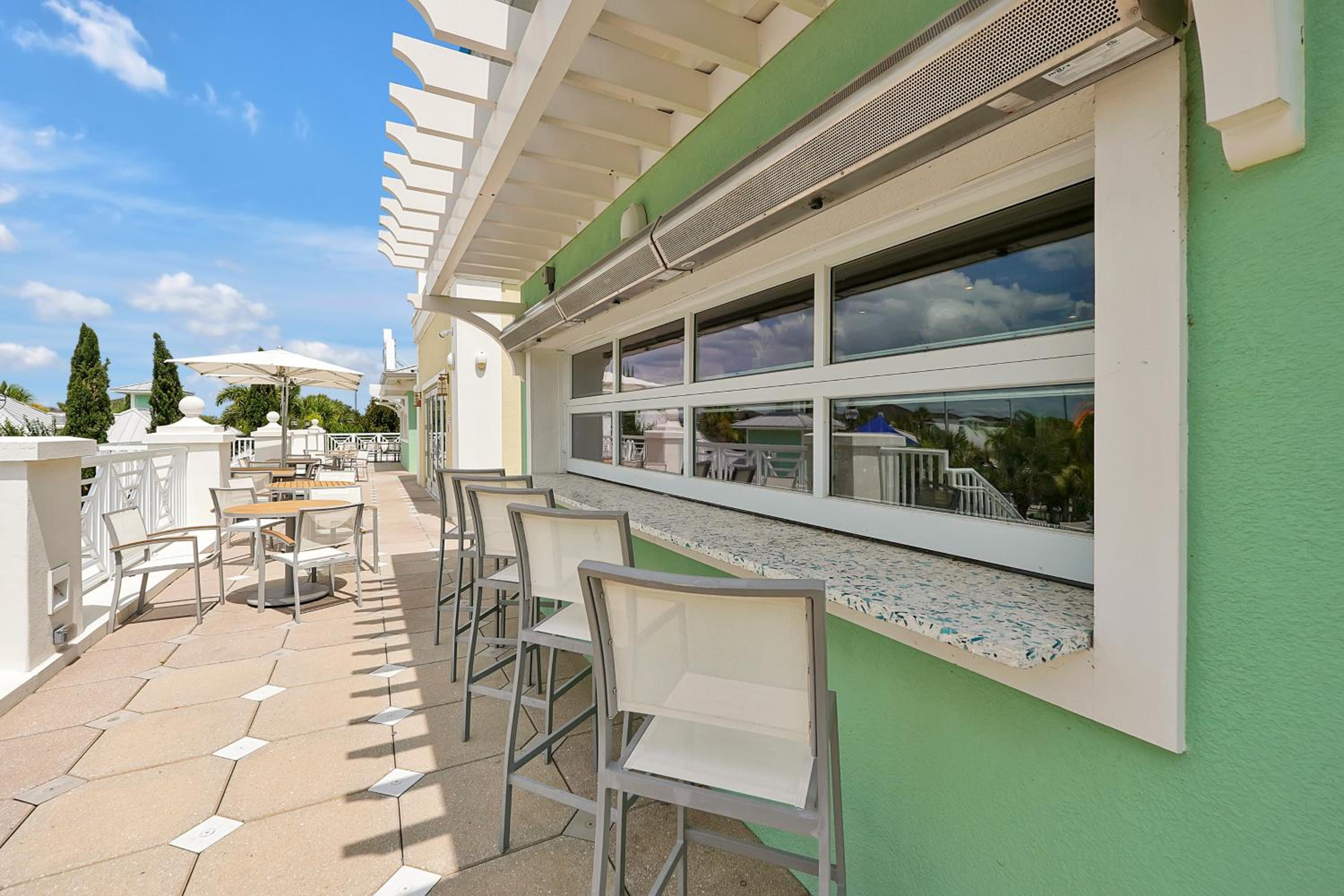 5BD Moana-Themed - Movie by the Pool - Near Disney