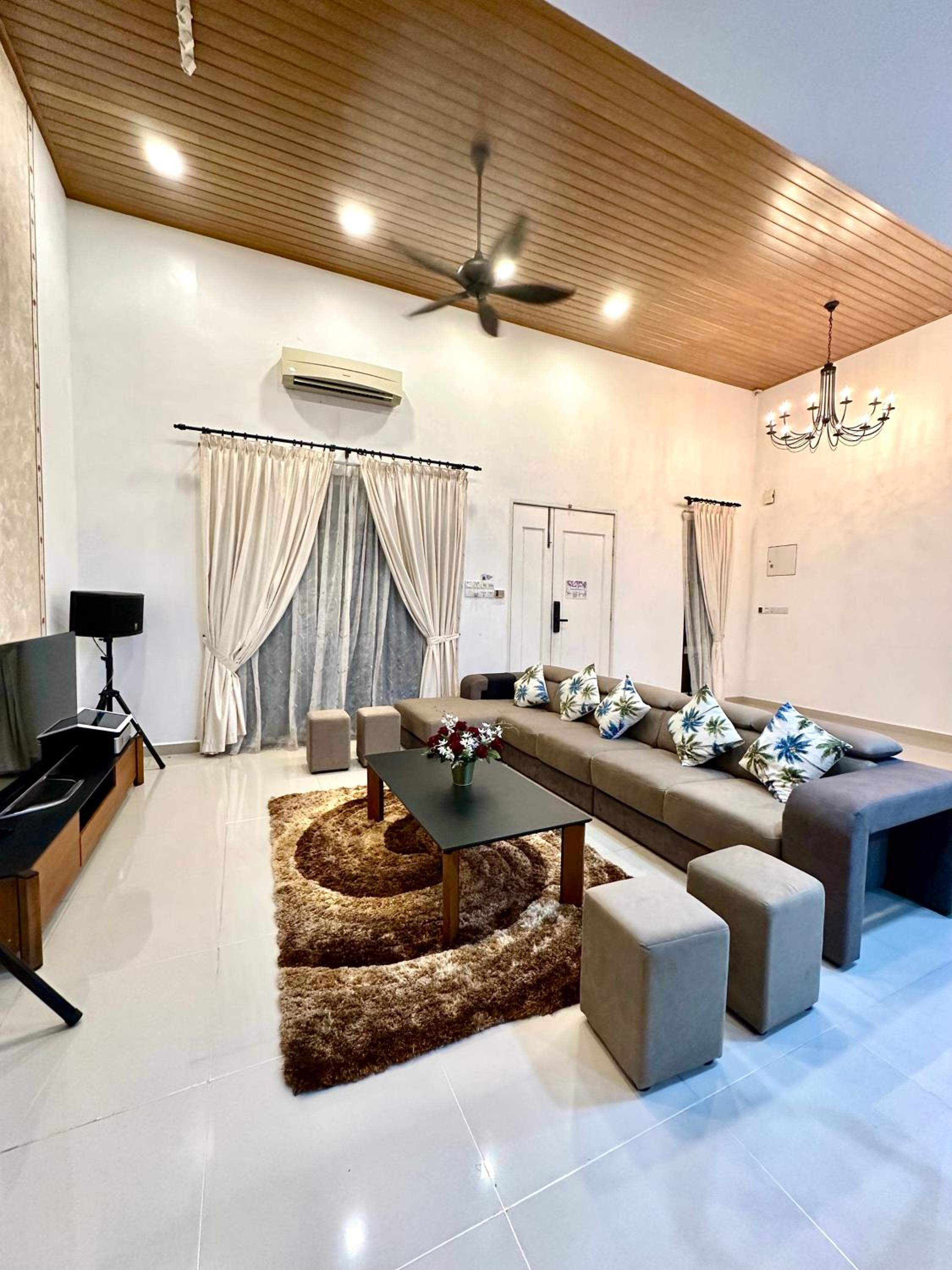 Stylish Villa Alma 18-23 Guests - Pool, KTV & BBQ photo 8