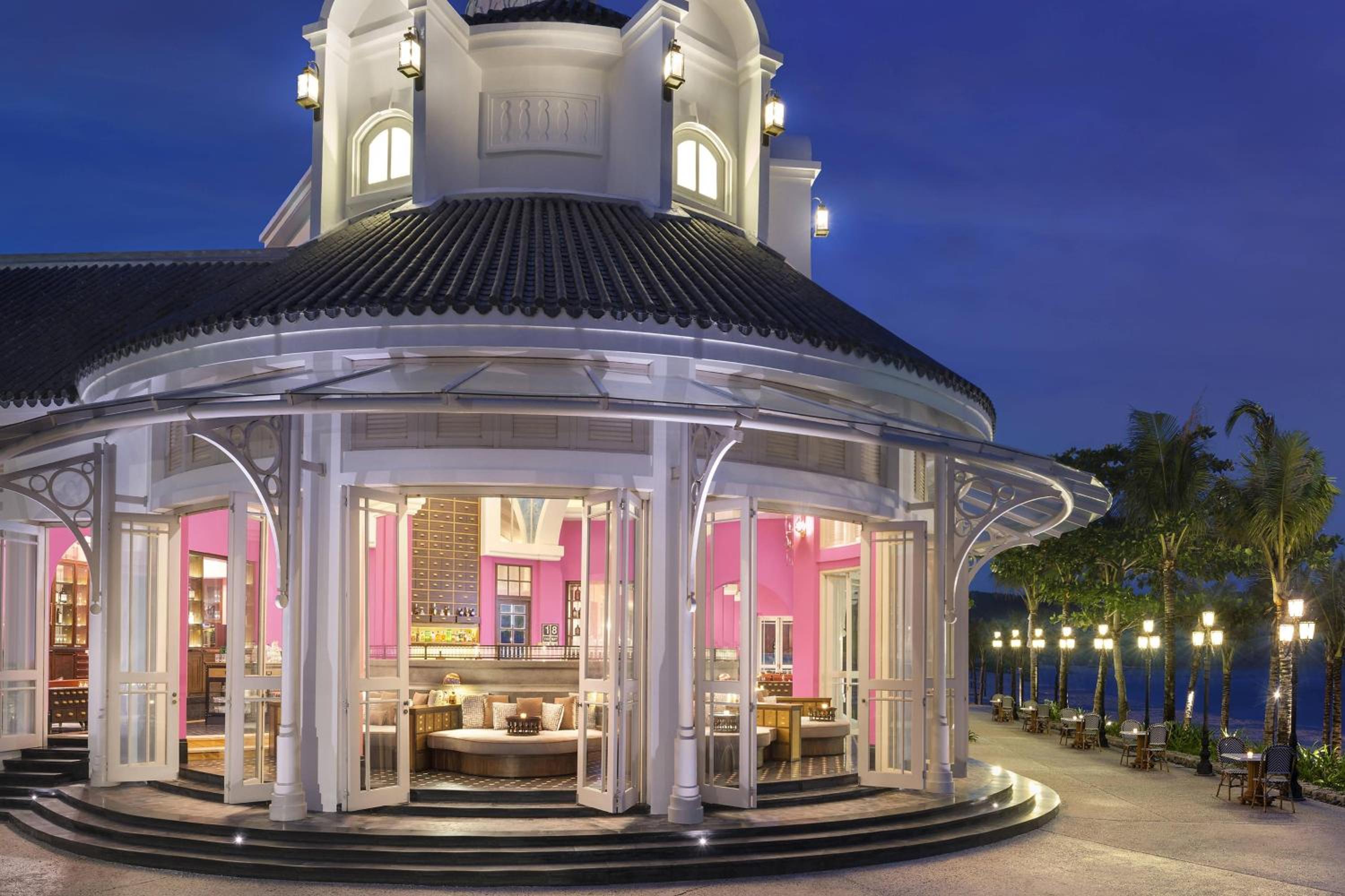 JW Marriott Phu Quoc Emerald Bay Resort & Spa